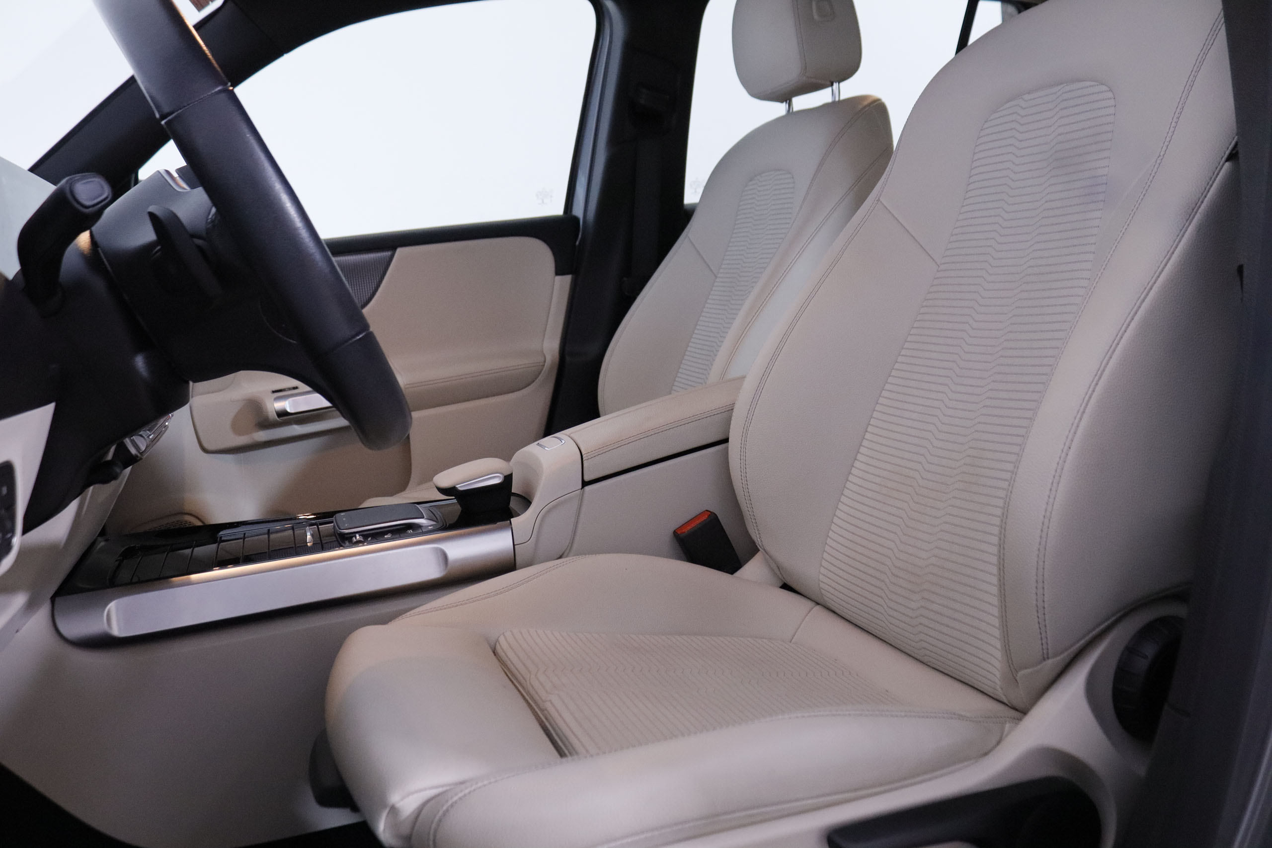 Mercedes-benz GLB 200 CLASE GLB 200D DCT 150CV 7PLAZAS 5P # IVA DEDUCIBLE, NAVY, PARKTRONIC foto 26