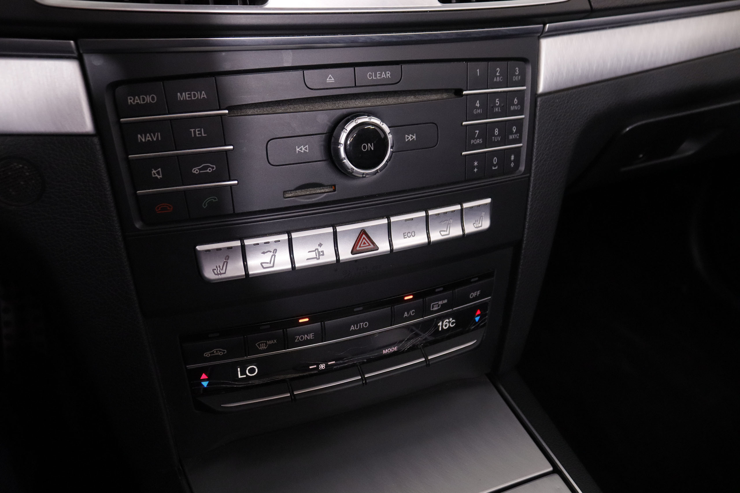 Mercedes-benz E 220 CLASE E E220 D CABRIO AMG LINE AUTO 170CV 2P # CUERO, NAVY, PARKTRONIC foto 25