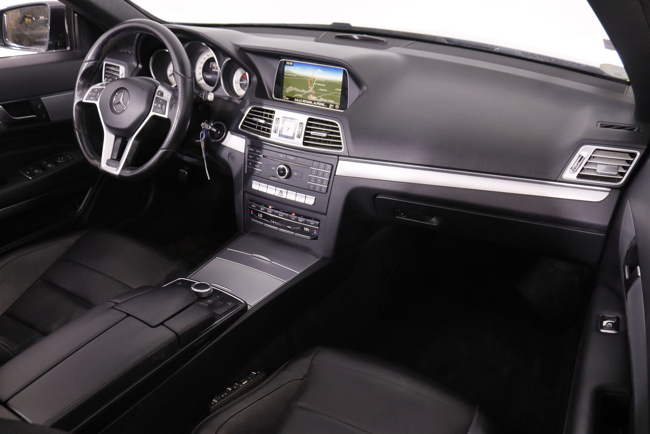 Mercedes-benz E 220 CLASE E E220 D CABRIO AMG LINE AUTO 170CV 2P # CUERO, NAVY, PARKTRONIC foto 17