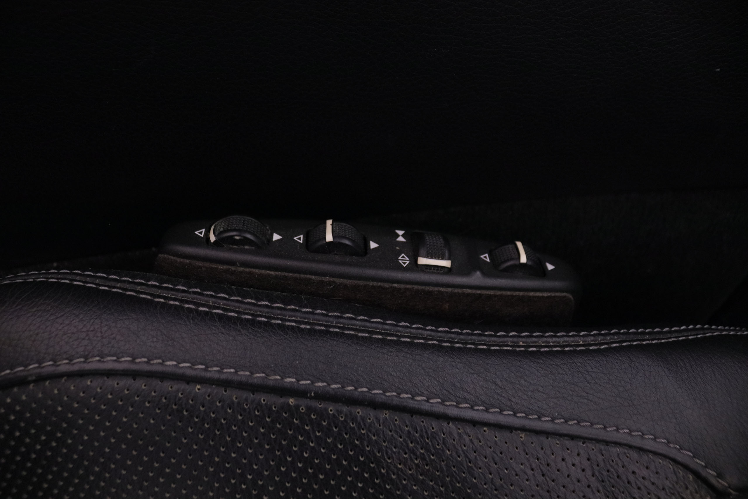 Mercedes-benz E 220 CLASE E E220 D CABRIO AMG LINE AUTO 170CV 2P # CUERO, NAVY, PARKTRONIC foto 29