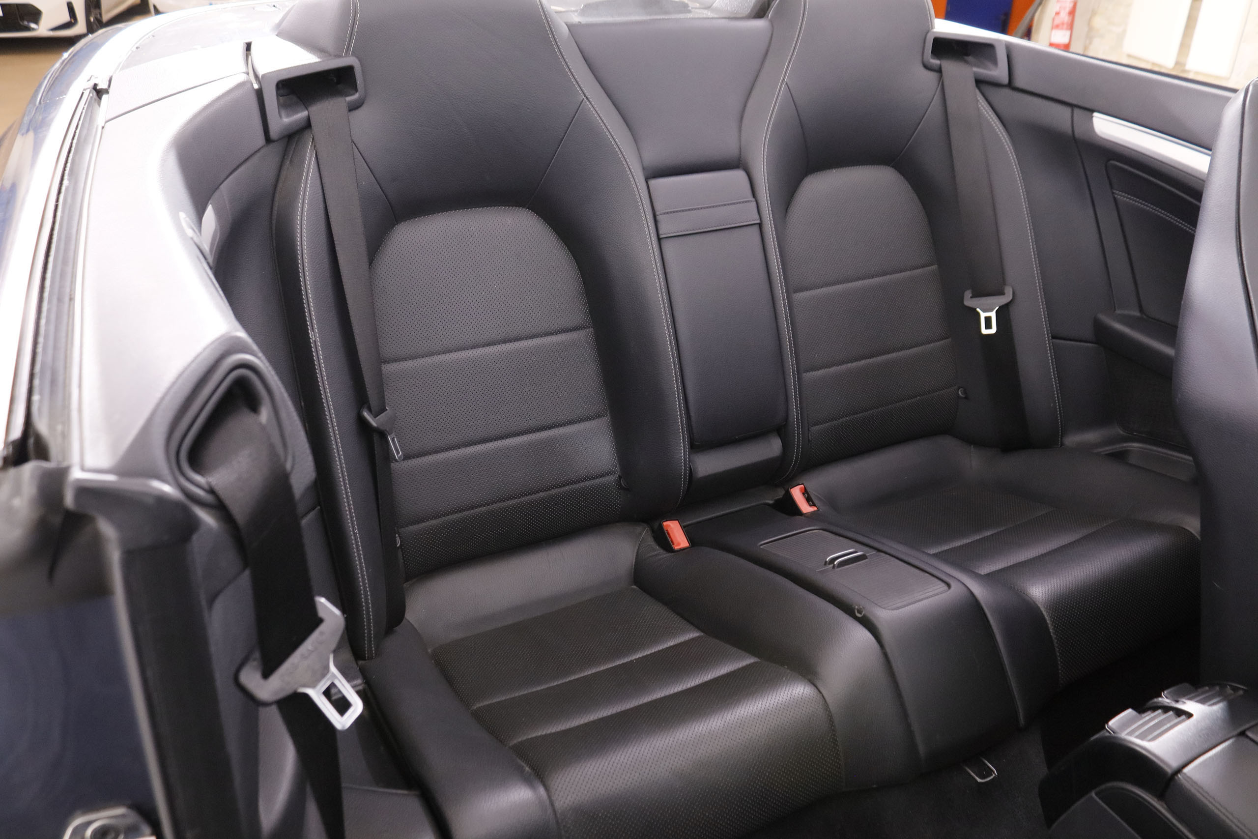 Mercedes-benz E 220 CLASE E E220 D CABRIO AMG LINE AUTO 170CV 2P # CUERO, NAVY, PARKTRONIC foto 33