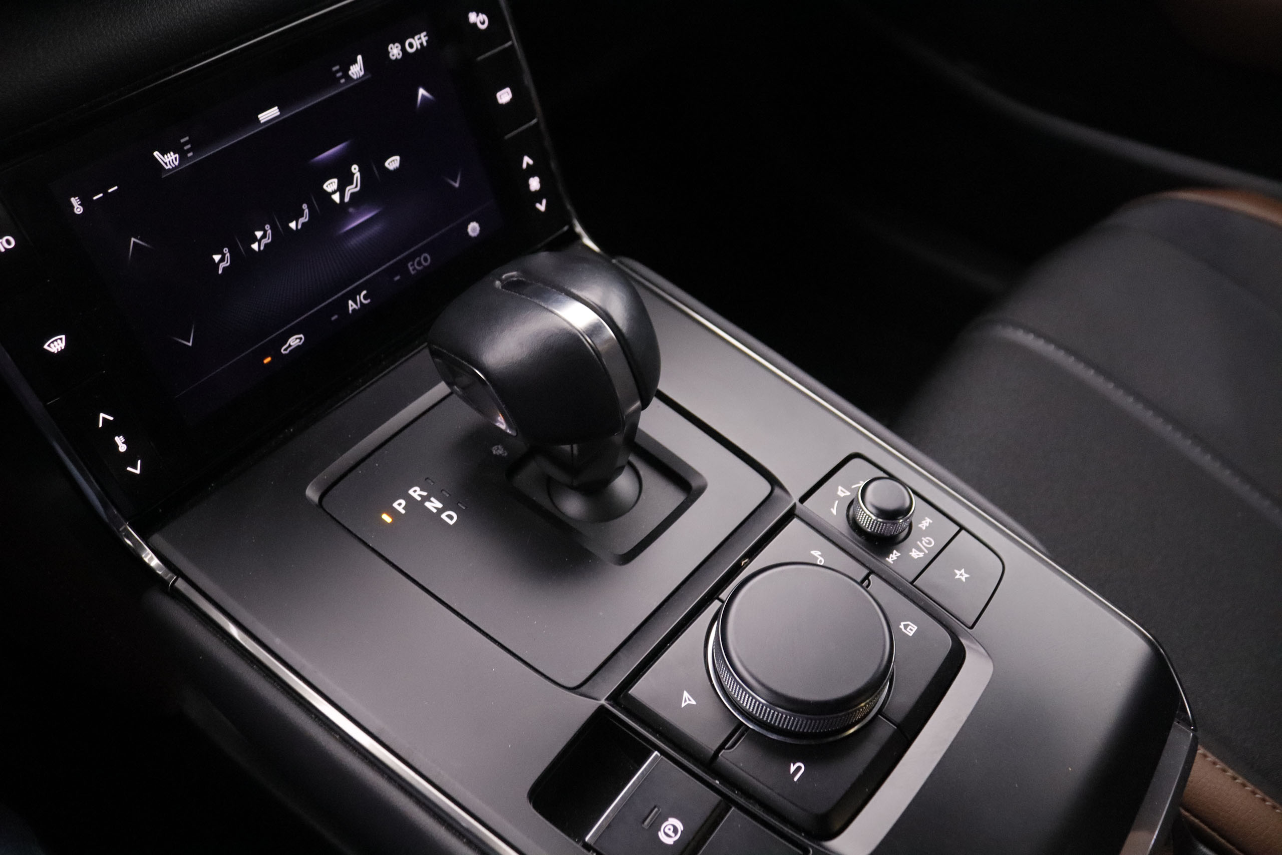 Mazda MX-30 ELECTRICO E-SKYACTIVE ADVANTAGE 145CV 5P # OPCIONES POR 1694€, IVA DEDUCIBLE, NAVY, PARKTRONIC foto 24