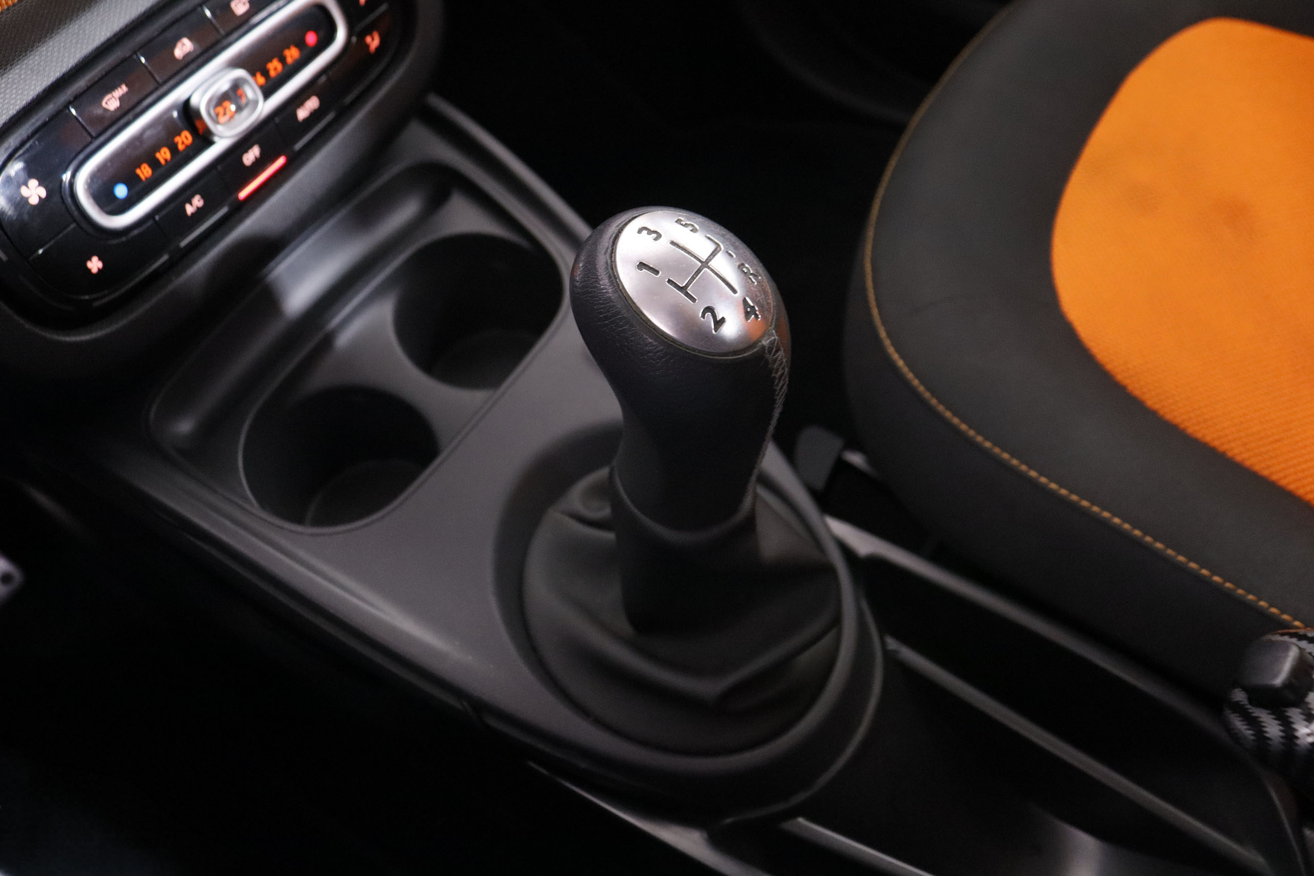 Smart Fortwo 1.0 COUPE 70CV 2P foto 21