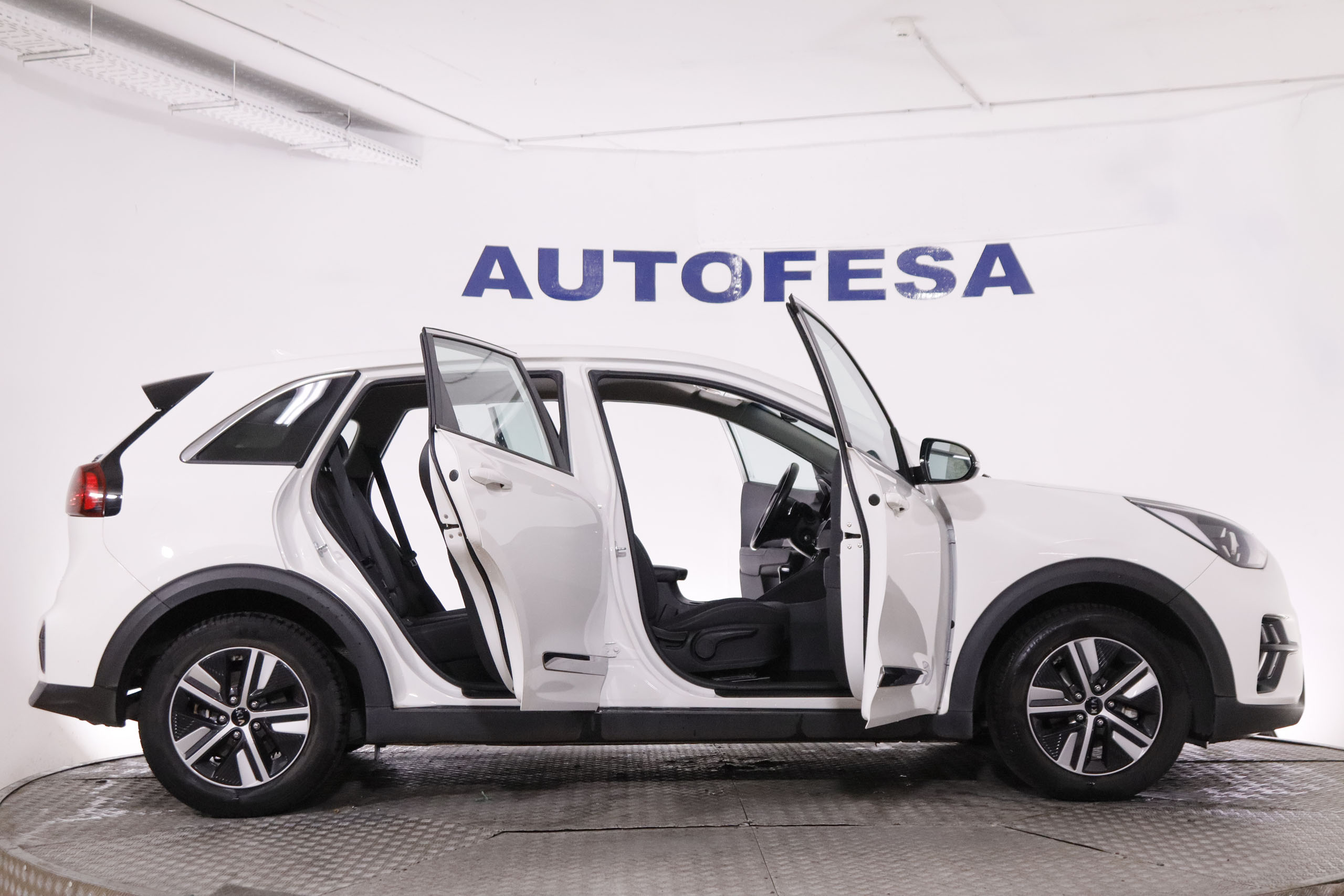 Kia Niro 1.6 GDI PHEV CONCEPT AUTO 141CV 5P # IVA DEDUCIBLE, PARKTRONIC foto 10