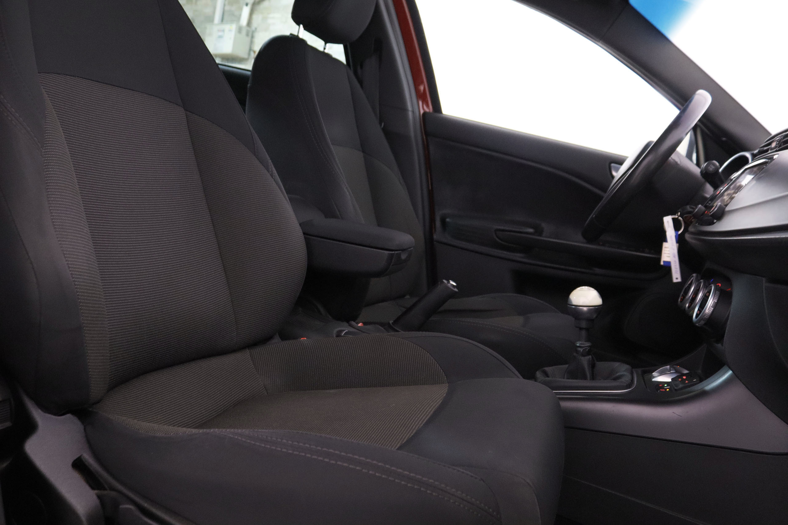 Alfa Romeo Giulietta 1.4 TB DISTINCTIVE 120CV 5P # NAVY, PARKTRONIC foto 22