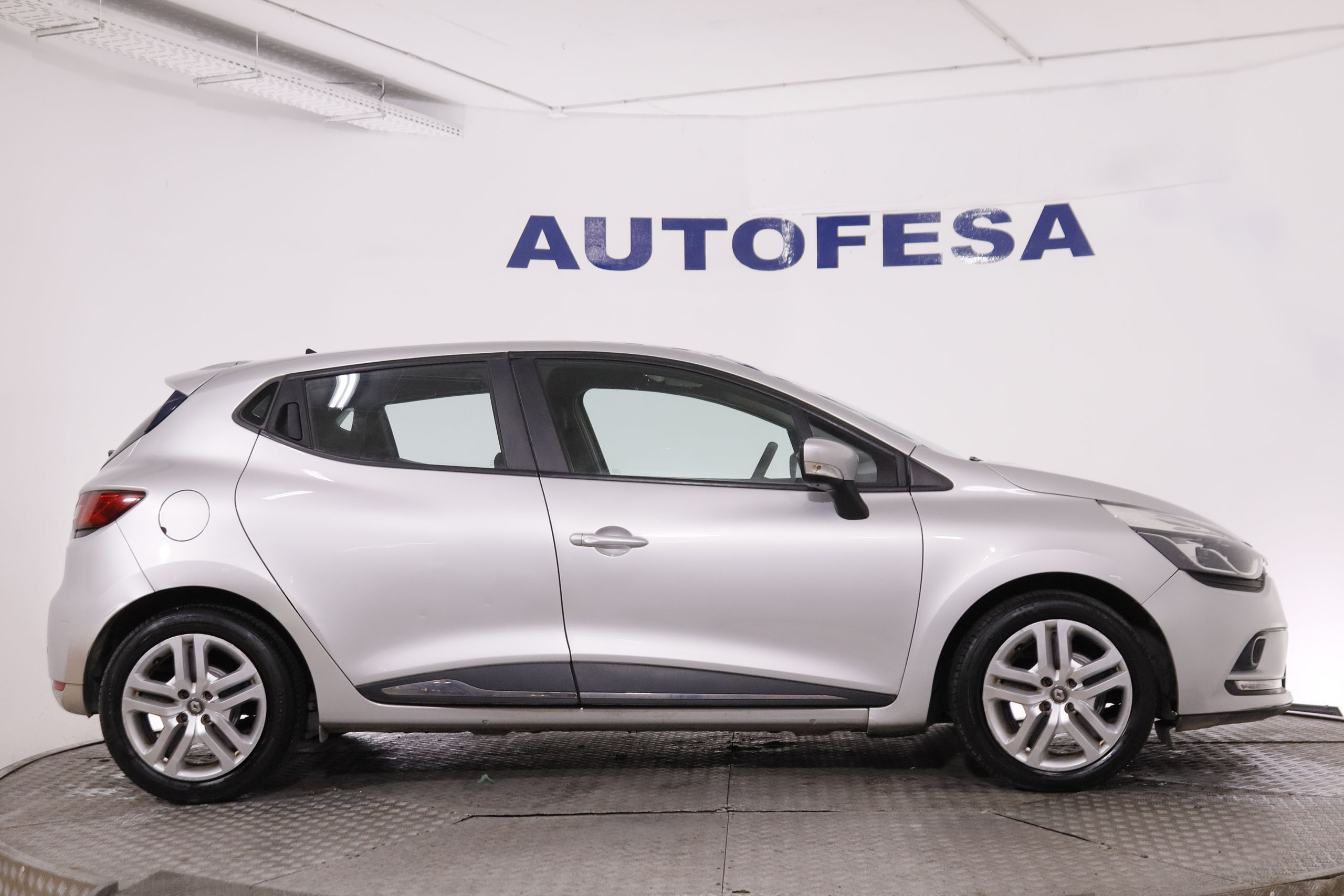 Renault Clio 0.9 TCE BUSINESS 90CV 5P # NAVY, PARKTRONIC foto 9