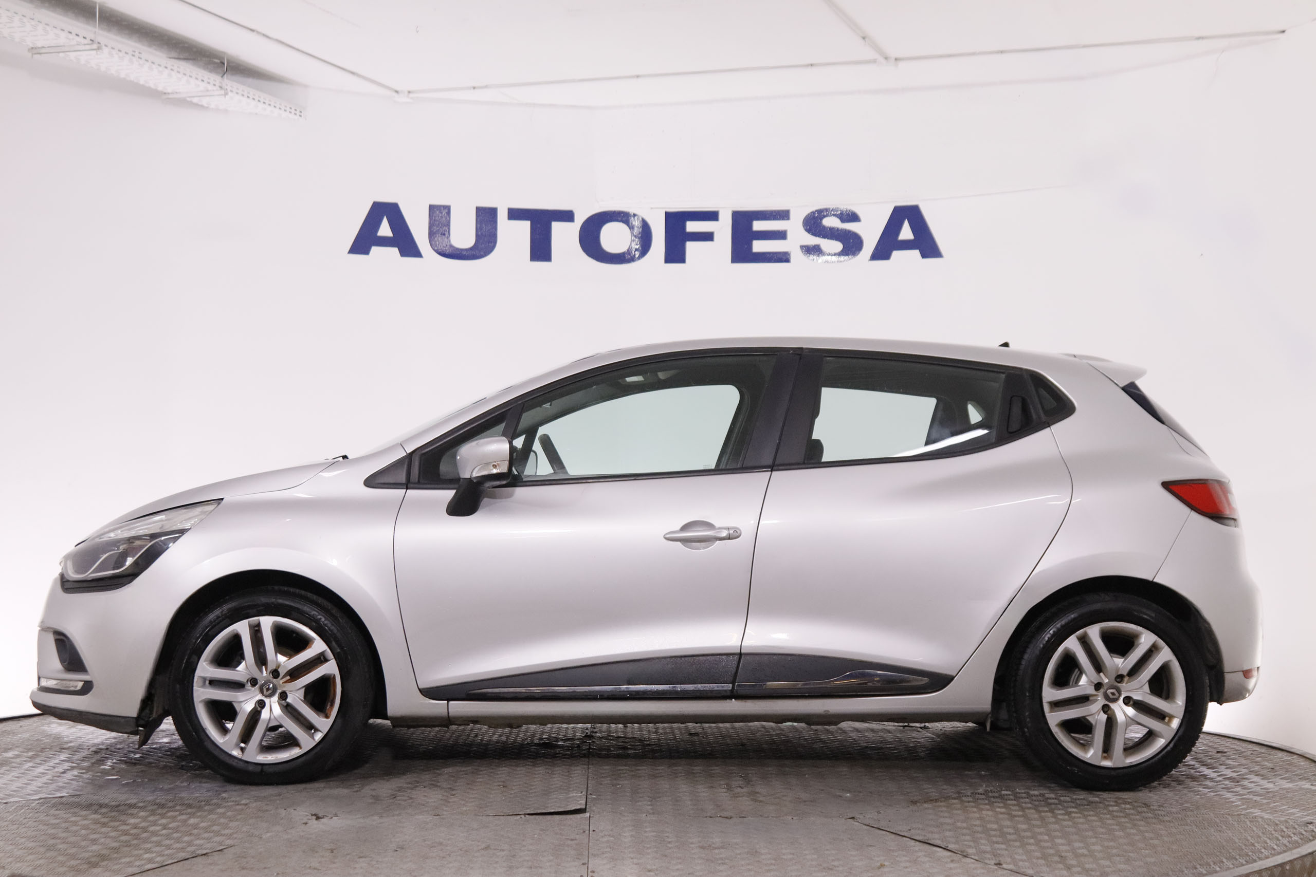 Renault Clio 0.9 TCE BUSINESS 90CV 5P # NAVY, PARKTRONIC foto 13