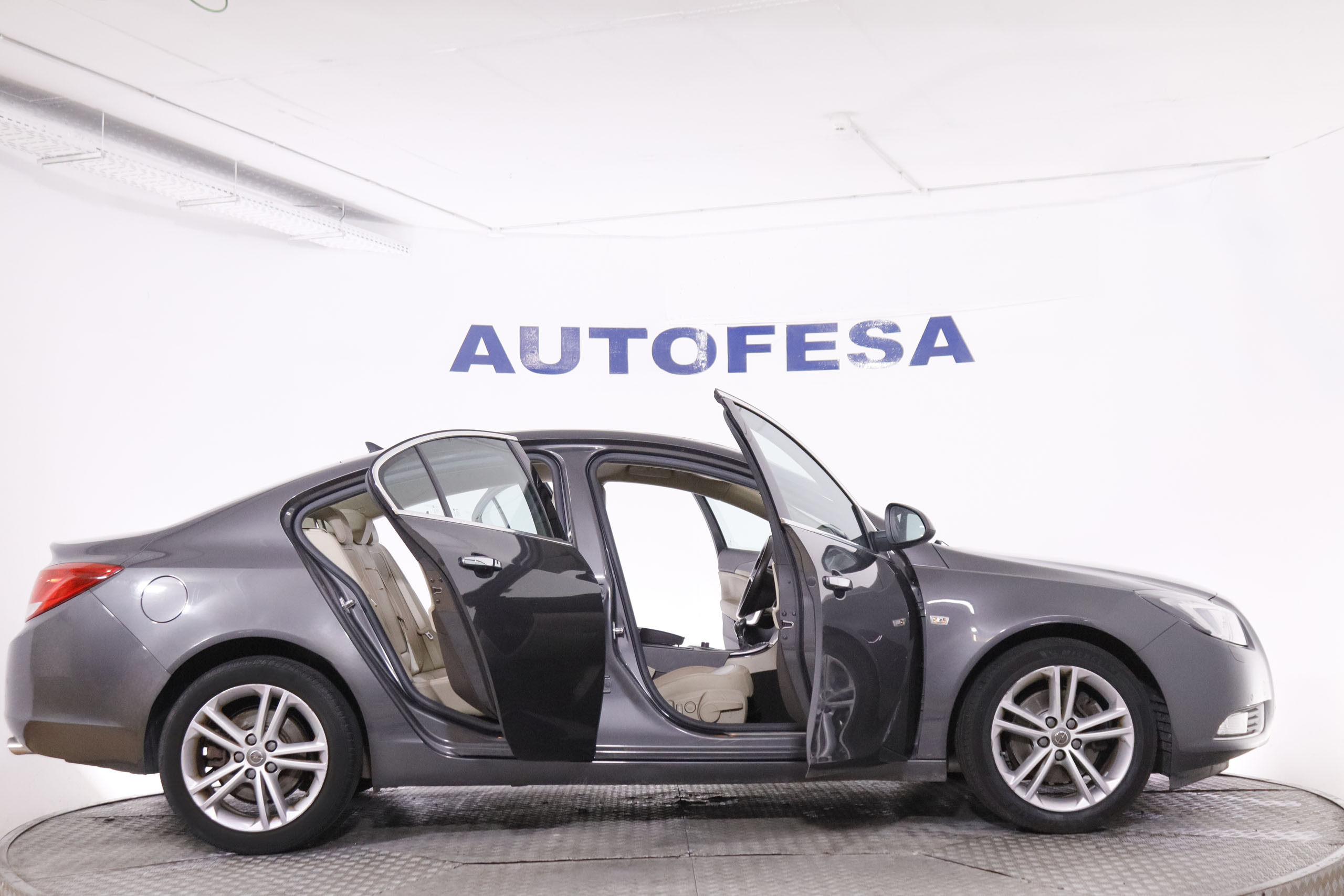 Opel Insignia 1.6T COSMO PACK 180CV 4P # CUERO, NAVY, PARKTRONIC foto 10