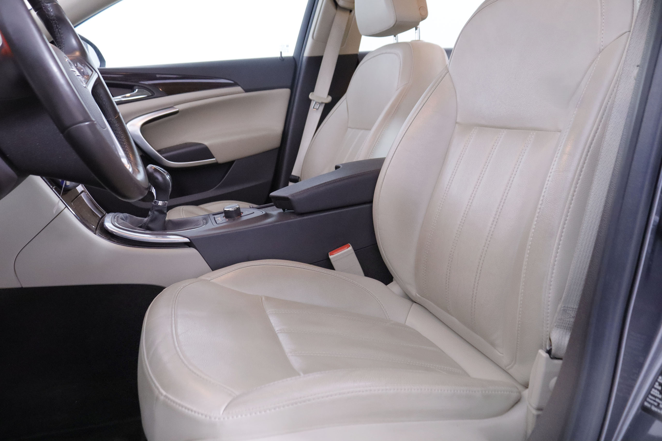 Opel Insignia 1.6T COSMO PACK 180CV 4P # CUERO, NAVY, PARKTRONIC foto 22