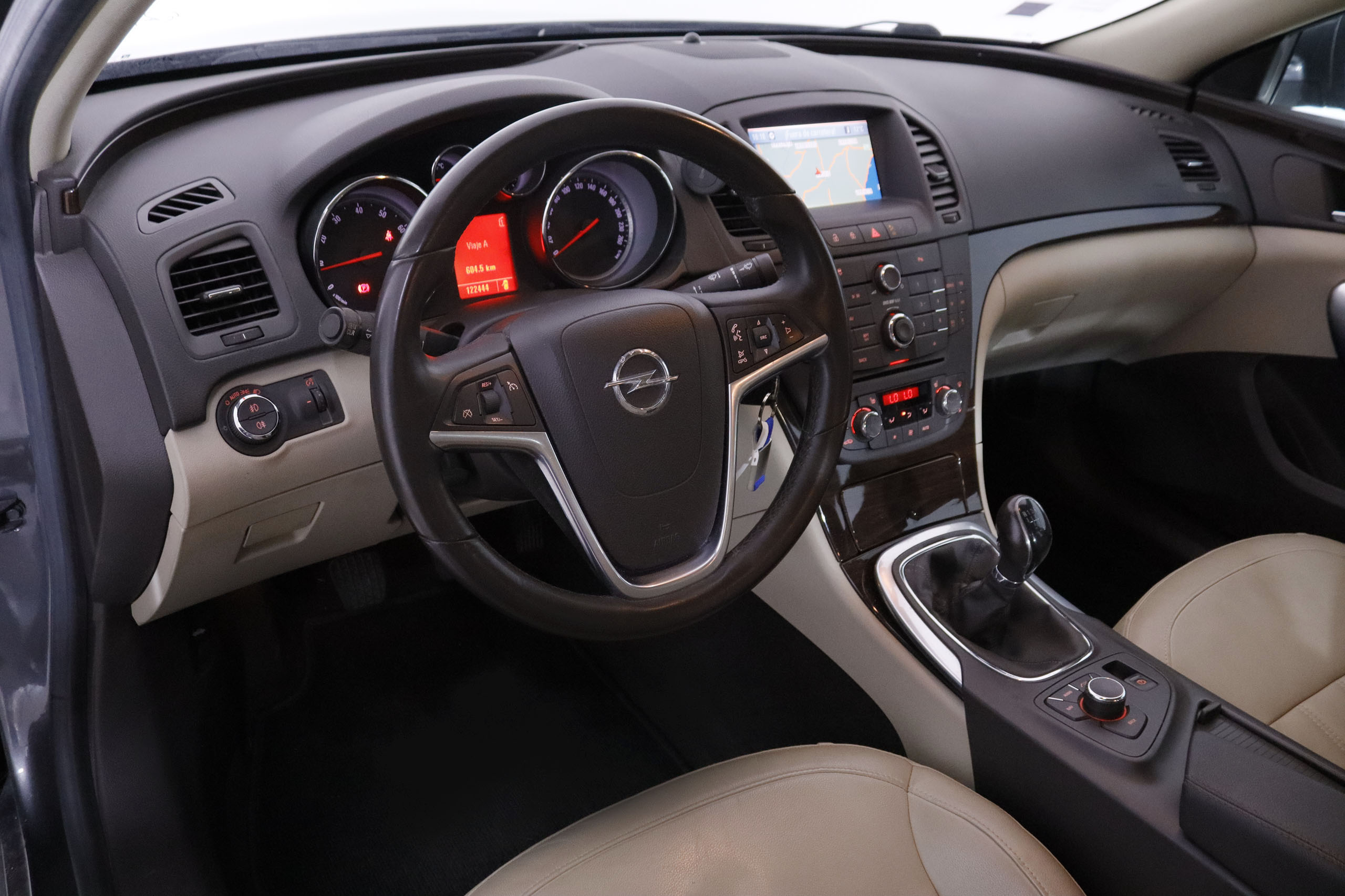 Opel Insignia 1.6T COSMO PACK 180CV 4P # CUERO, NAVY, PARKTRONIC foto 14