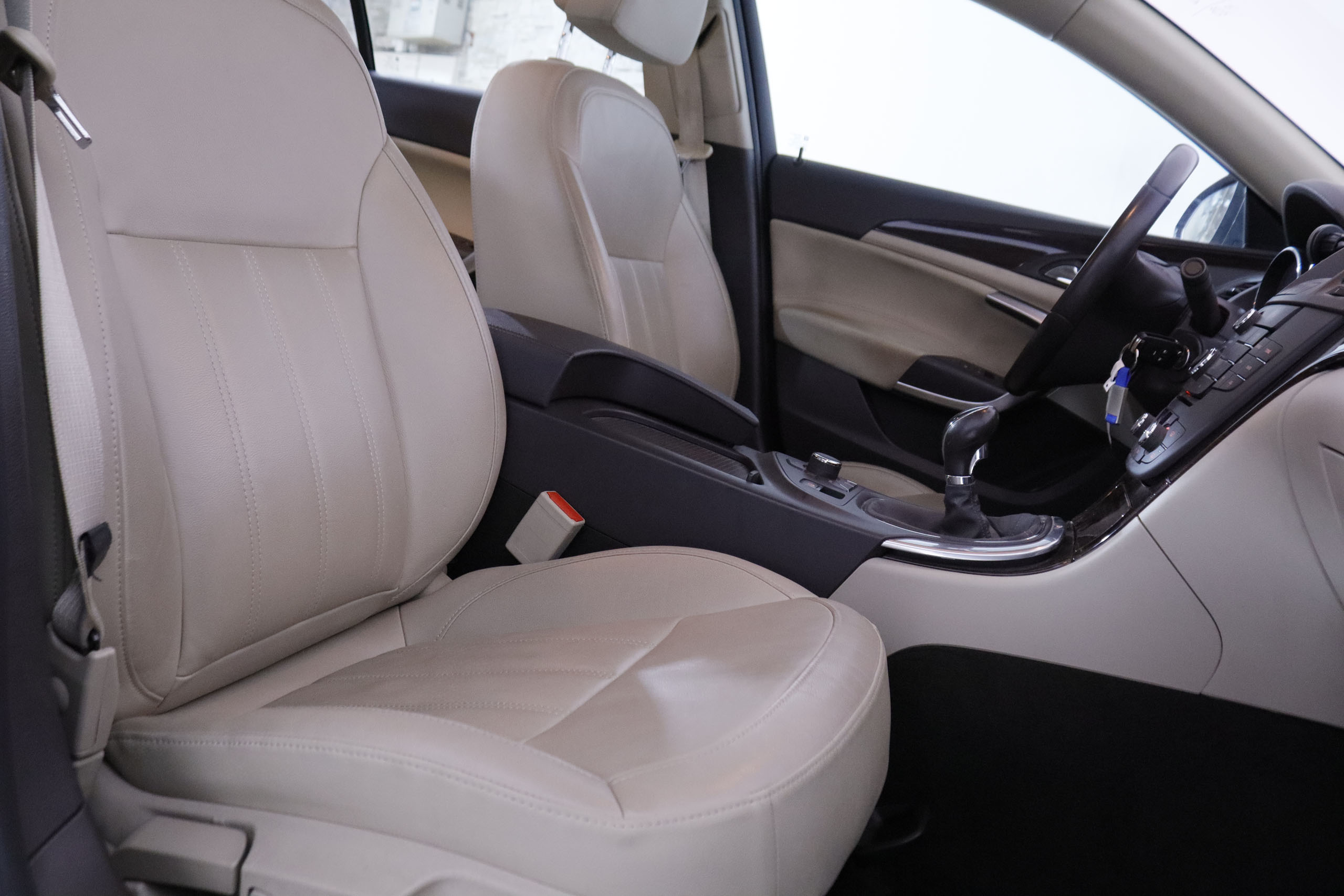 Opel Insignia 1.6T COSMO PACK 180CV 4P # CUERO, NAVY, PARKTRONIC foto 23