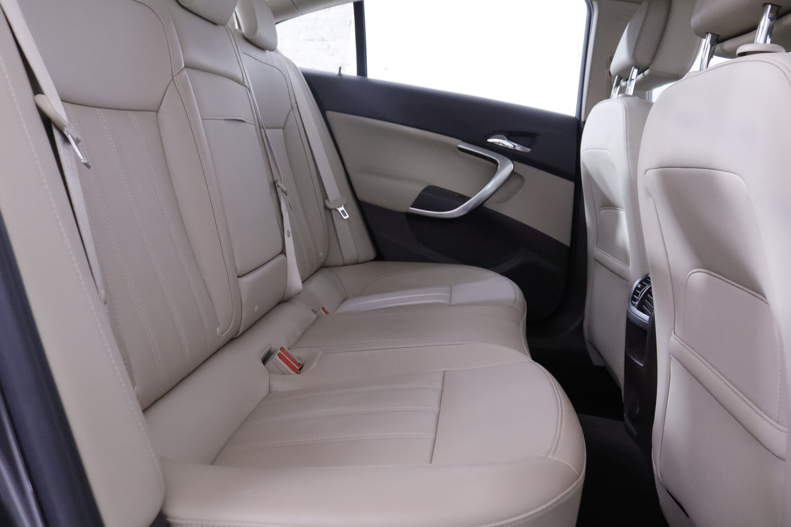 Opel Insignia 1.6T COSMO PACK 180CV 4P # CUERO, NAVY, PARKTRONIC foto 24