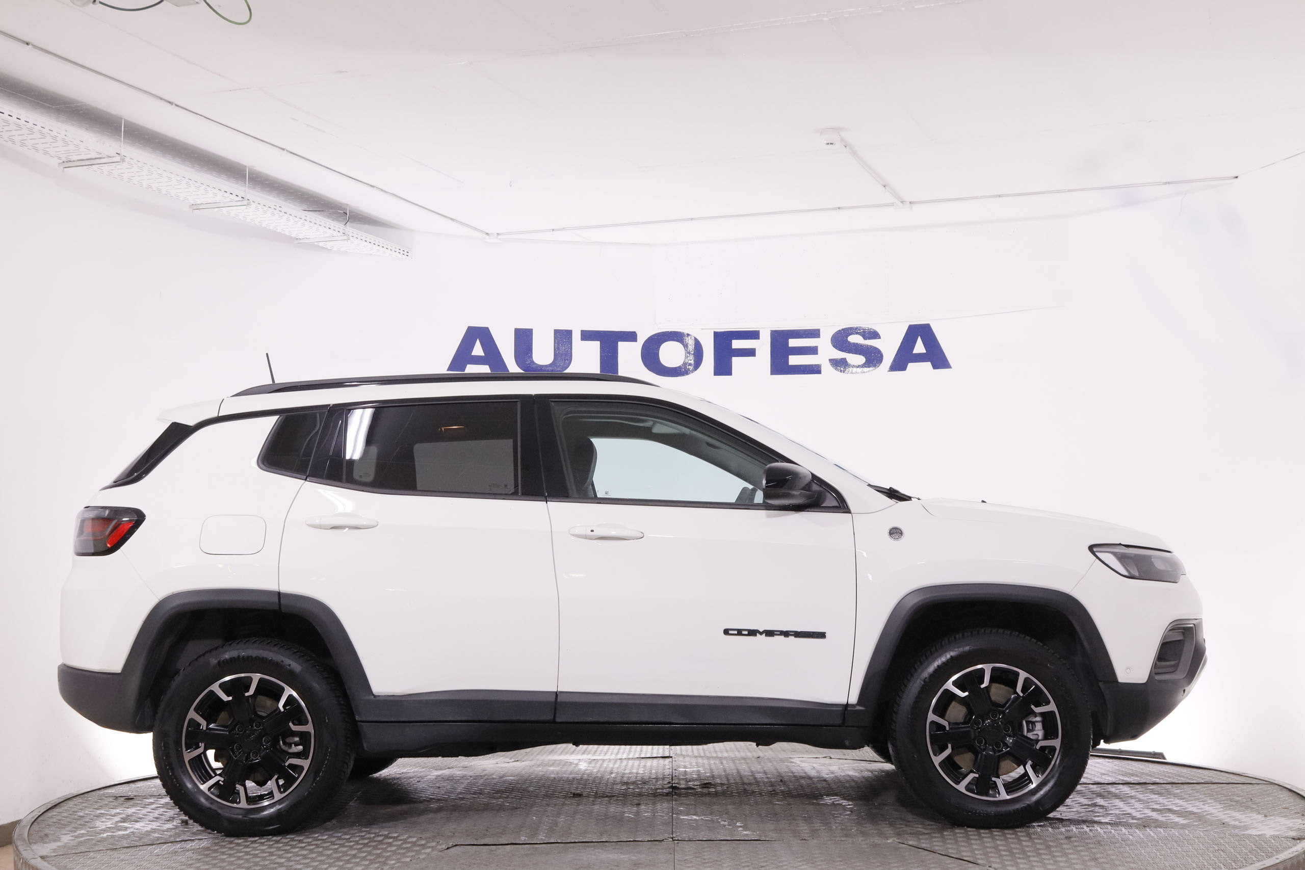 Jeep Compass 1.3 PHEV TRAILHAWK 4WD AUTO 240CV 5P # IVA DEDUCIBLE, TECHO ELEC PANORAMICO, NAVY foto 9