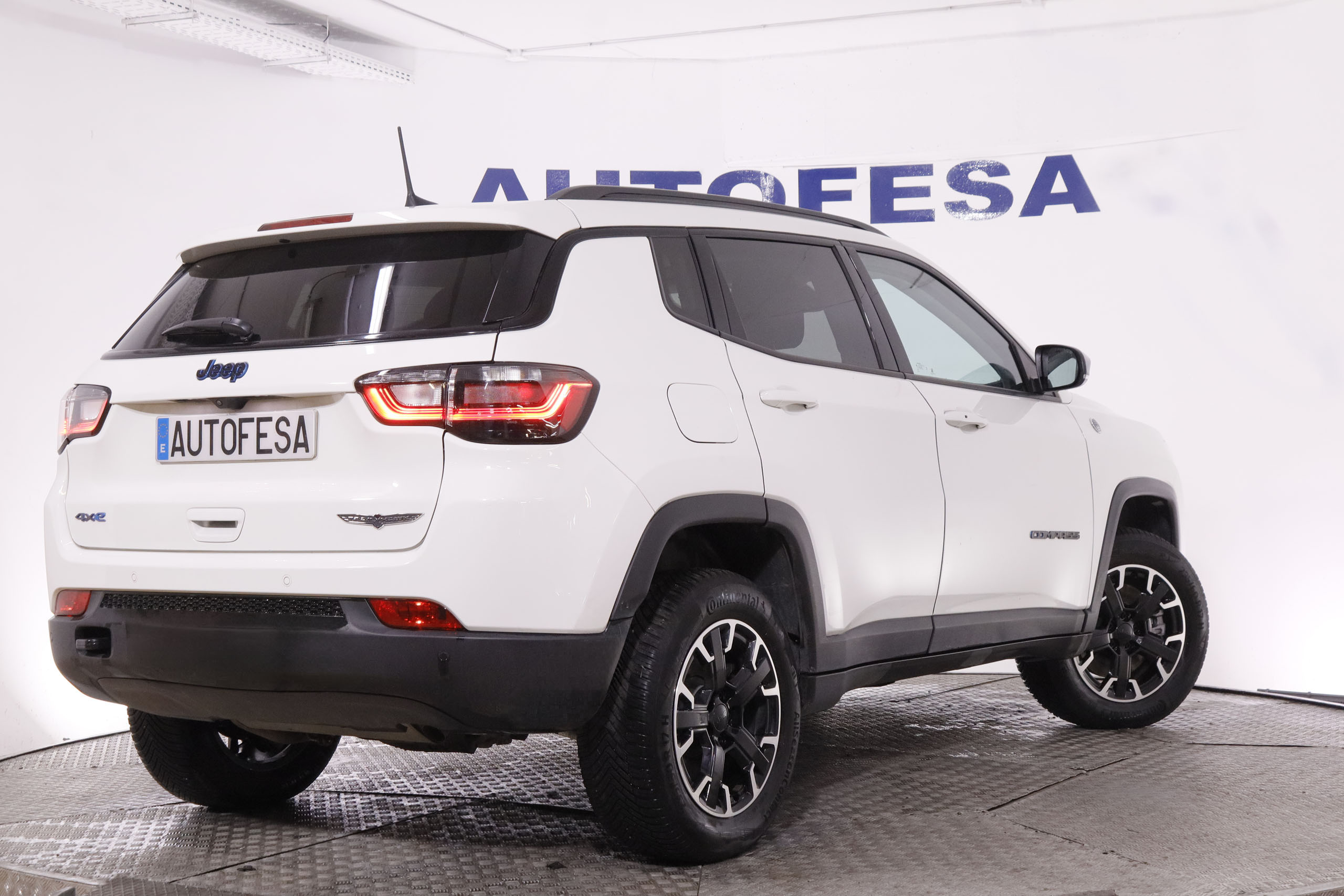 Jeep Compass 1.3 PHEV TRAILHAWK 4WD AUTO 240CV 5P # IVA DEDUCIBLE, TECHO ELEC PANORAMICO, NAVY foto 7