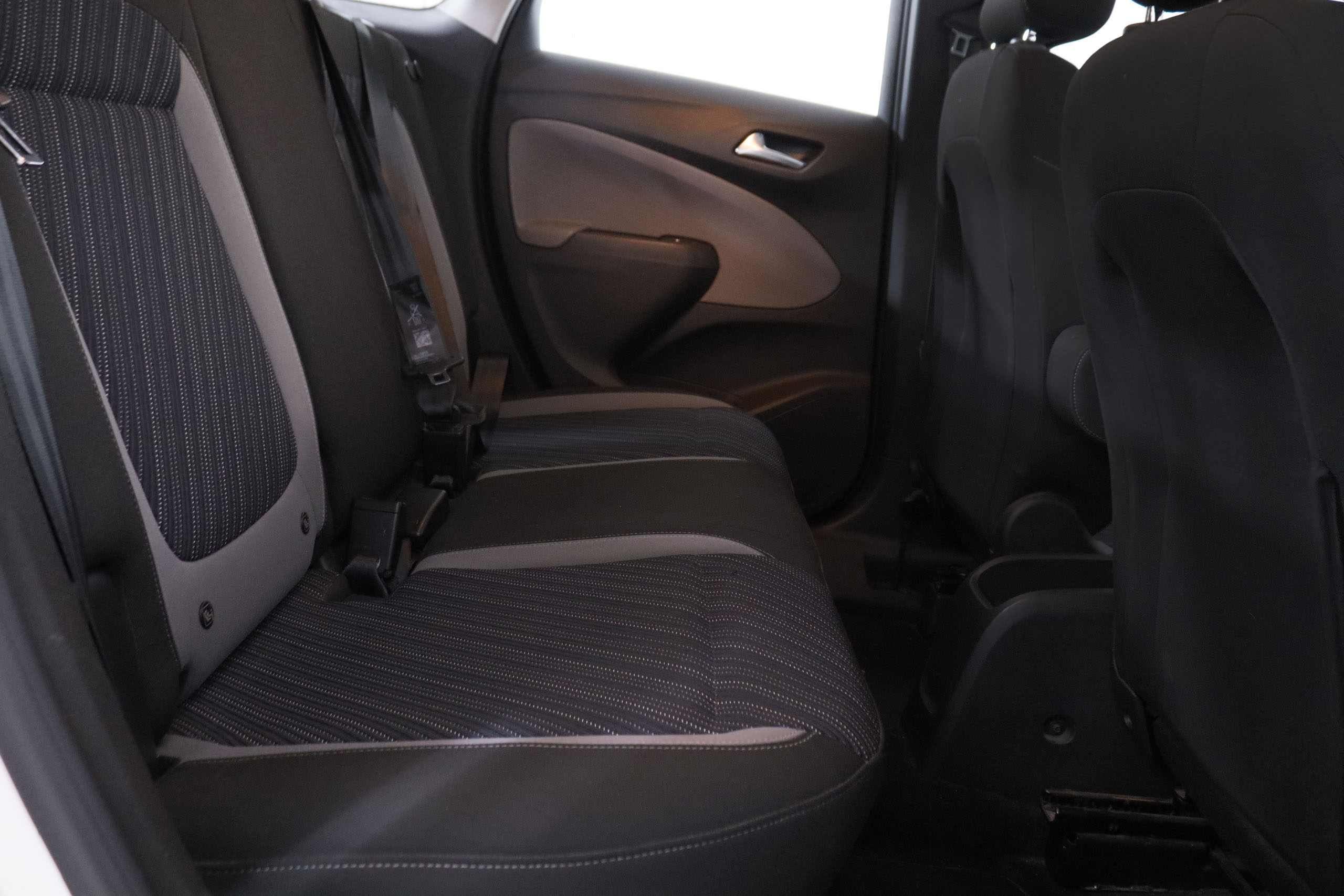 Opel Crossland X 1.5 DESIGN LINE 100CV 5P # IVA DEDUCIBLE, PARKTRONIC foto 24