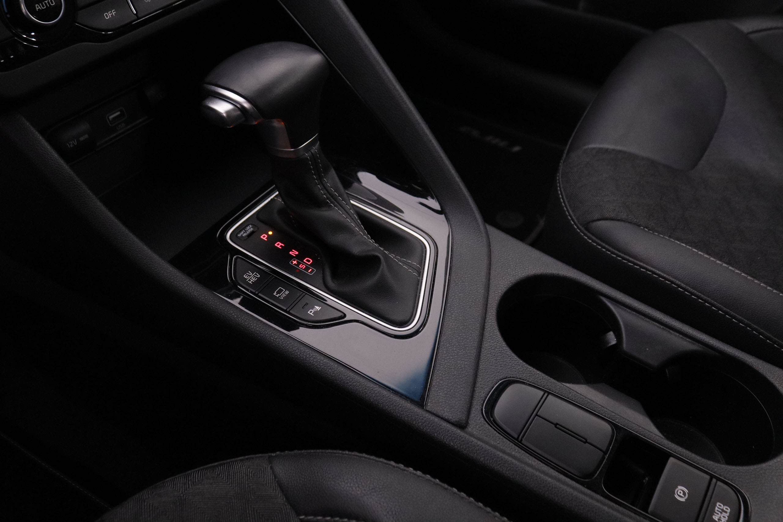 Kia Niro 1.6 GDI PHEV DRIVE AUTO 141CV 5P # IVA DEDUCIBLE, NAVY, PARKTRONIC foto 23