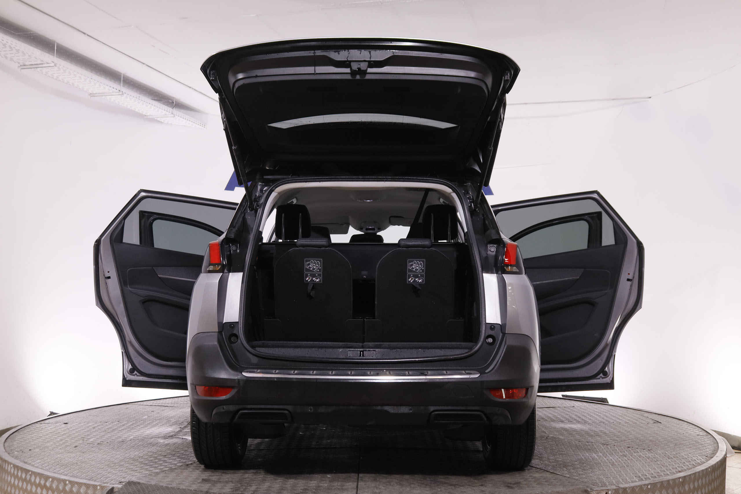 Peugeot 5008 1.5 BLUE HDI ALLURE 130CV 7 PLAZAS 5P # IVA DEDUCIBLE, OPCIONES POR 1562€, NAVY, PARKTRONIC foto 10