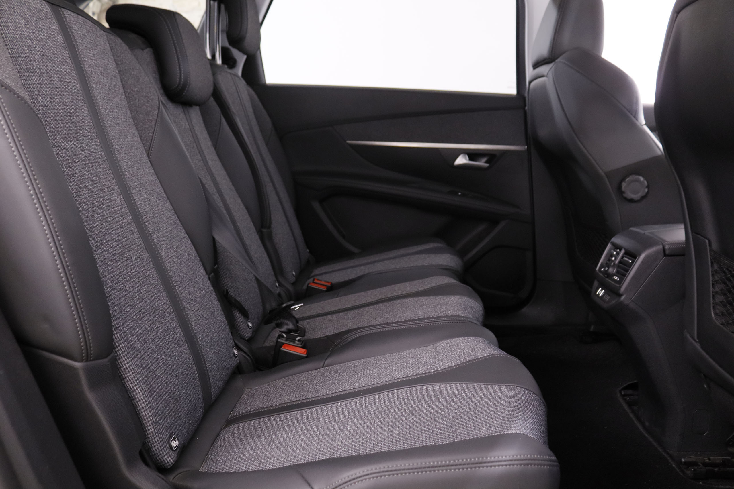 Peugeot 5008 1.5 BLUE HDI ALLURE 130CV 7 PLAZAS 5P # IVA DEDUCIBLE, OPCIONES POR 1562€, NAVY, PARKTRONIC foto 23