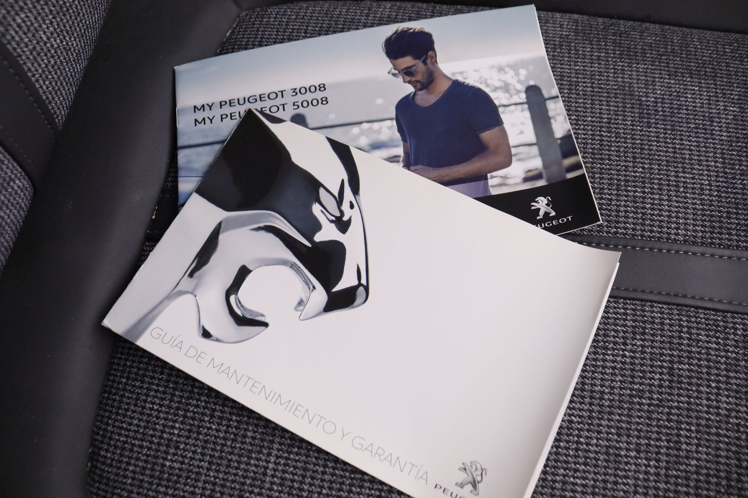 Peugeot 5008 1.5 BLUE HDI ALLURE 130CV 7 PLAZAS 5P # IVA DEDUCIBLE, OPCIONES POR 1562€, NAVY, PARKTRONIC foto 25