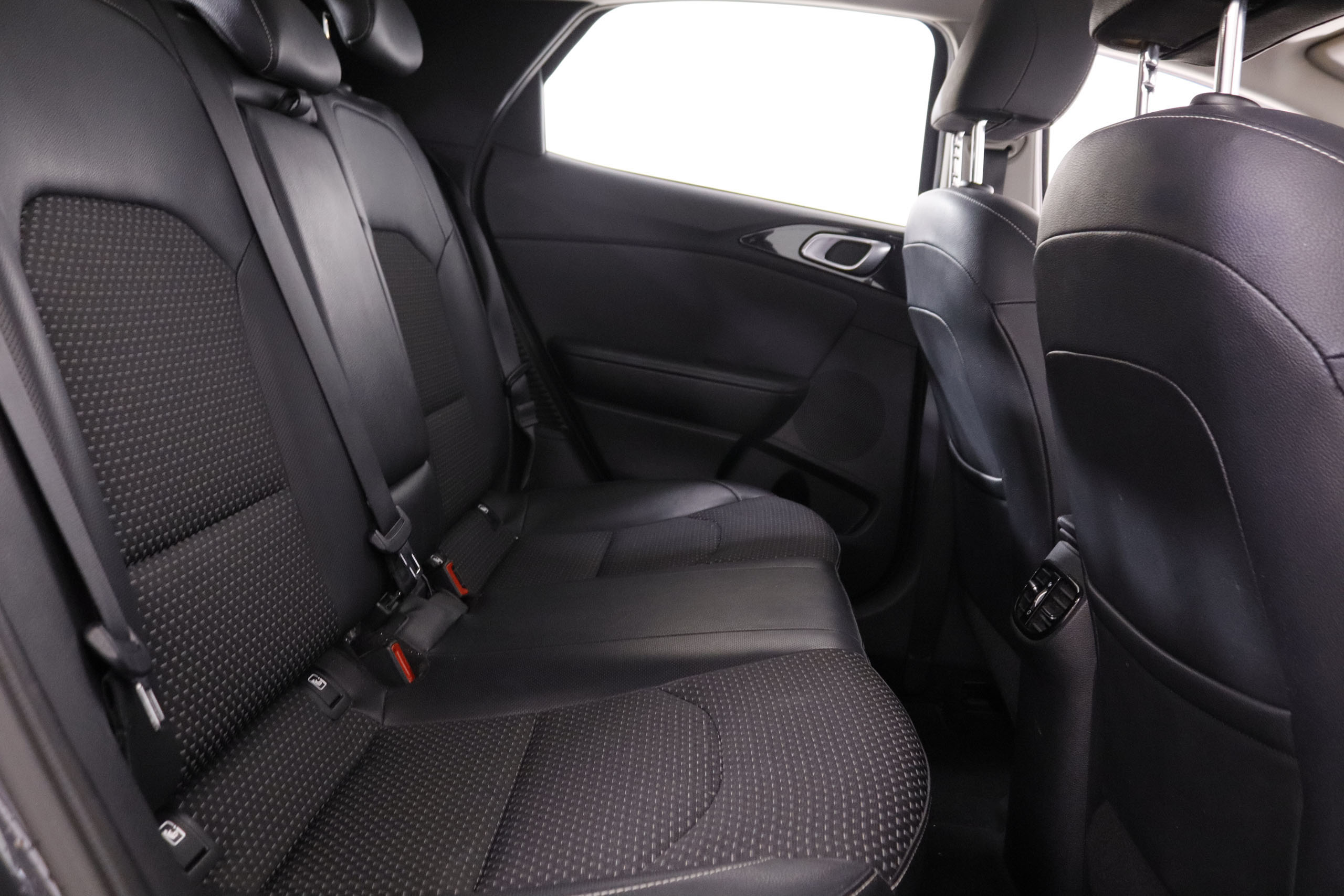 Kia XCEED 1.6 GDI PHEV E DRIVE AUTO 141CV 5P # IVA DEDUCIBLE, PARKTRONIC foto 23