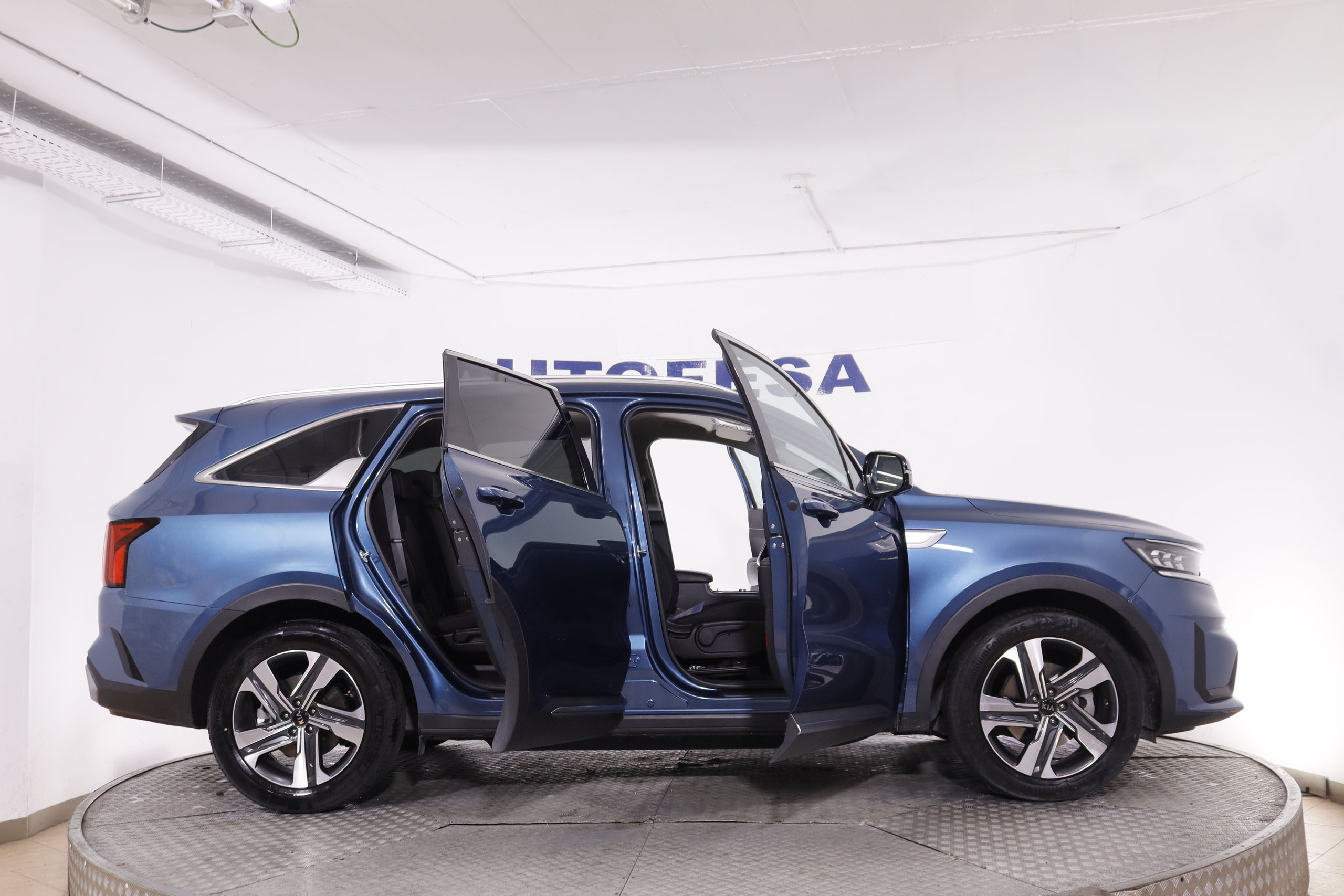 Kia Sorento 1.6TGDI HEV DRIVE AUTO 230CV 7 PLAZAS 5P # NAVY, PARKTRONIC foto 10