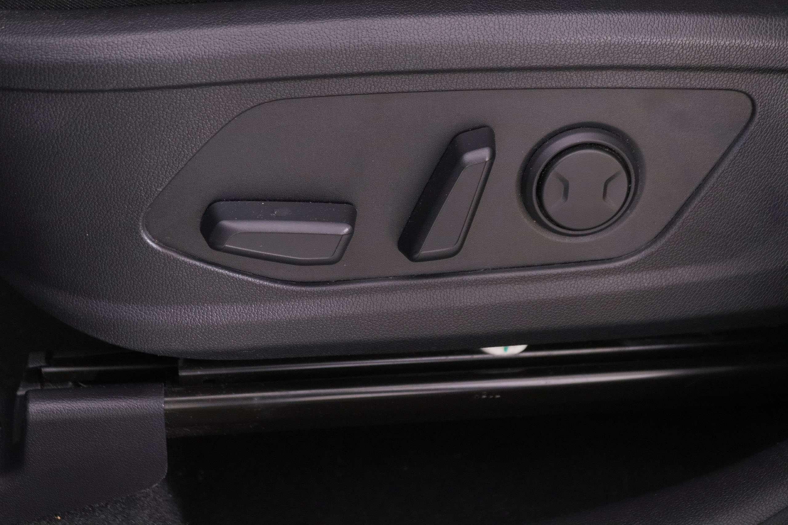 Kia Sorento 1.6TGDI HEV DRIVE AUTO 230CV 7 PLAZAS 5P # NAVY, PARKTRONIC foto 25