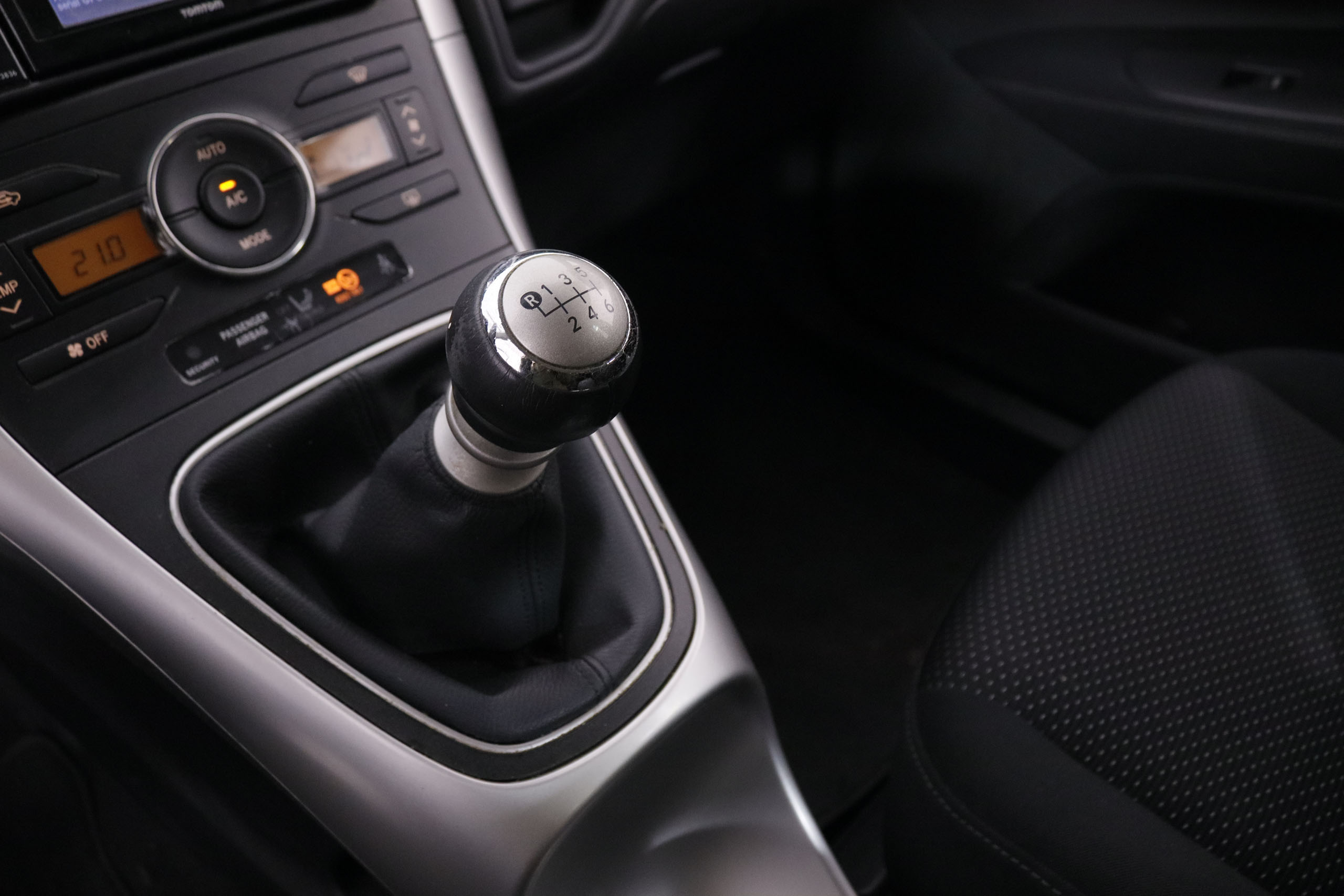 Toyota Auris 1.4 D ACTIVE 90CV 5P # NAVY foto 18