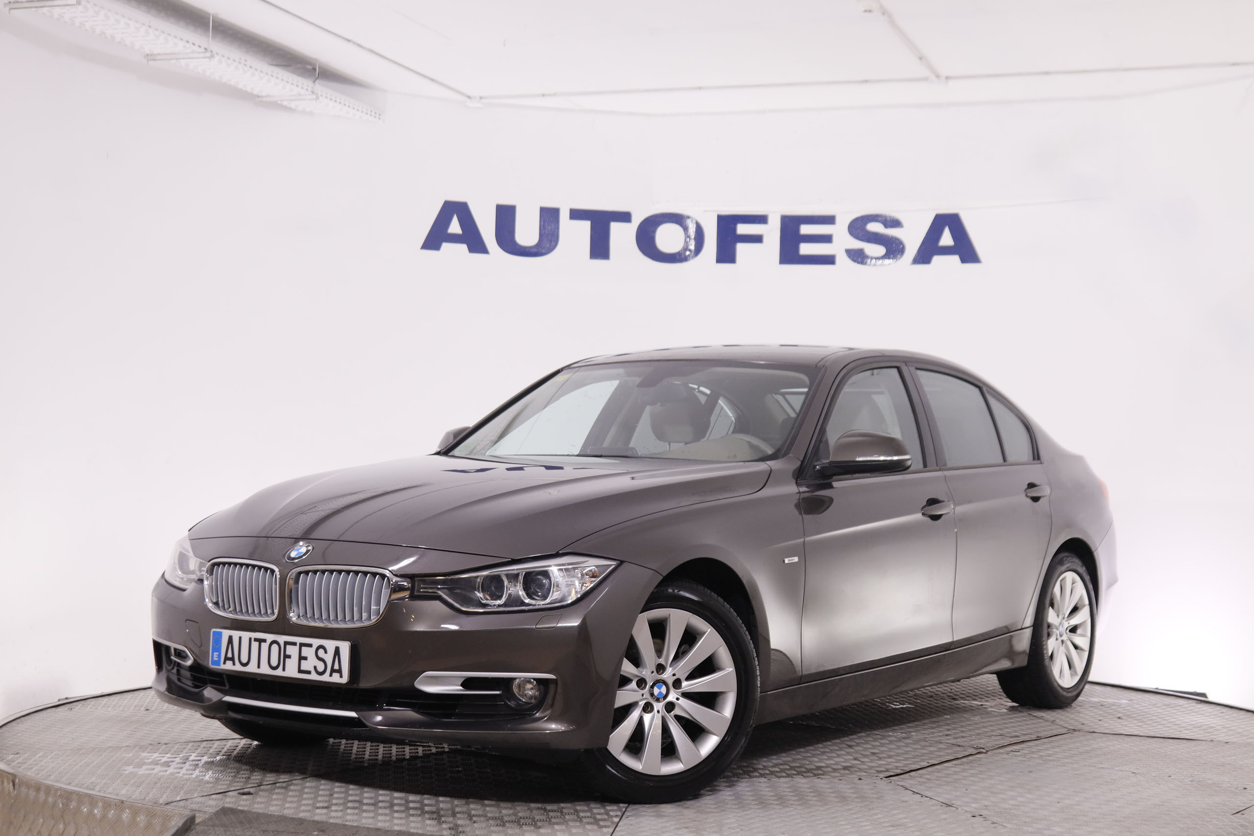 BMW 320 SERIE 3 320IA LUXURY AUTO 4P # BIXENON foto 1