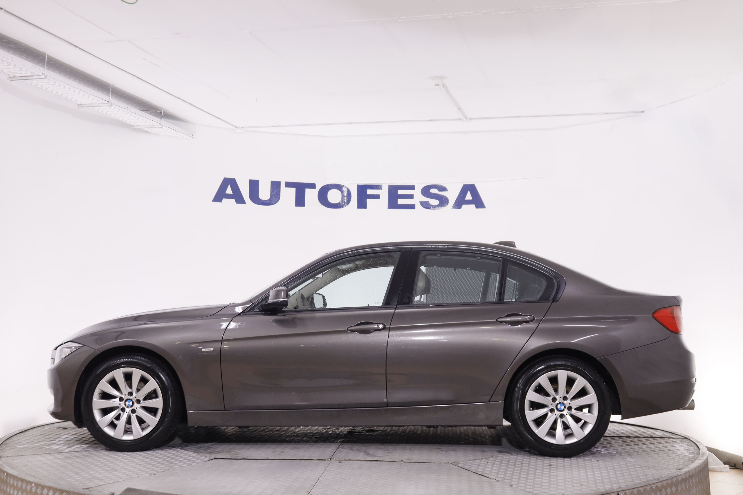 BMW 320 SERIE 3 320IA LUXURY AUTO 4P # BIXENON foto 5