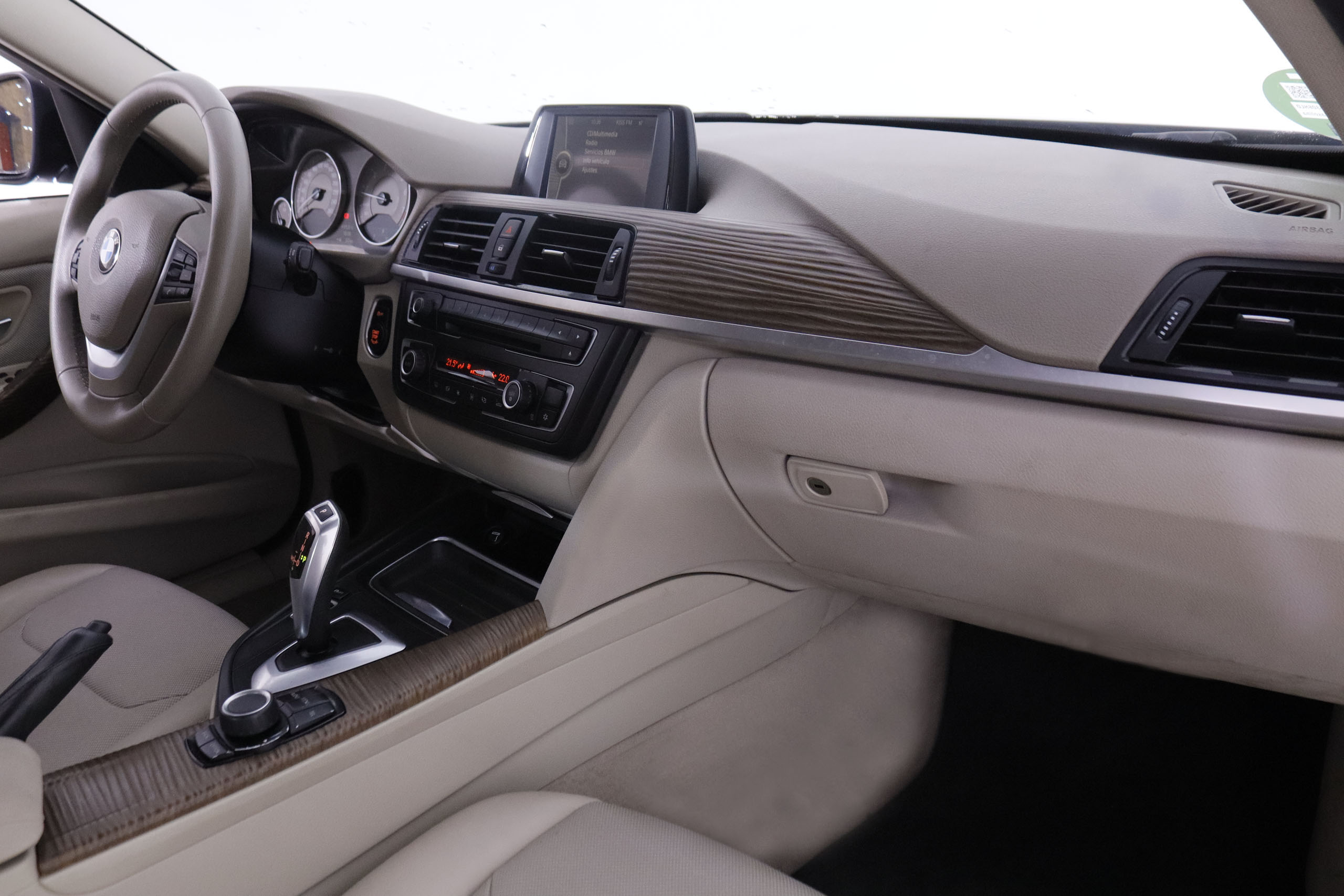 BMW 320 SERIE 3 320IA LUXURY AUTO 4P # BIXENON foto 15