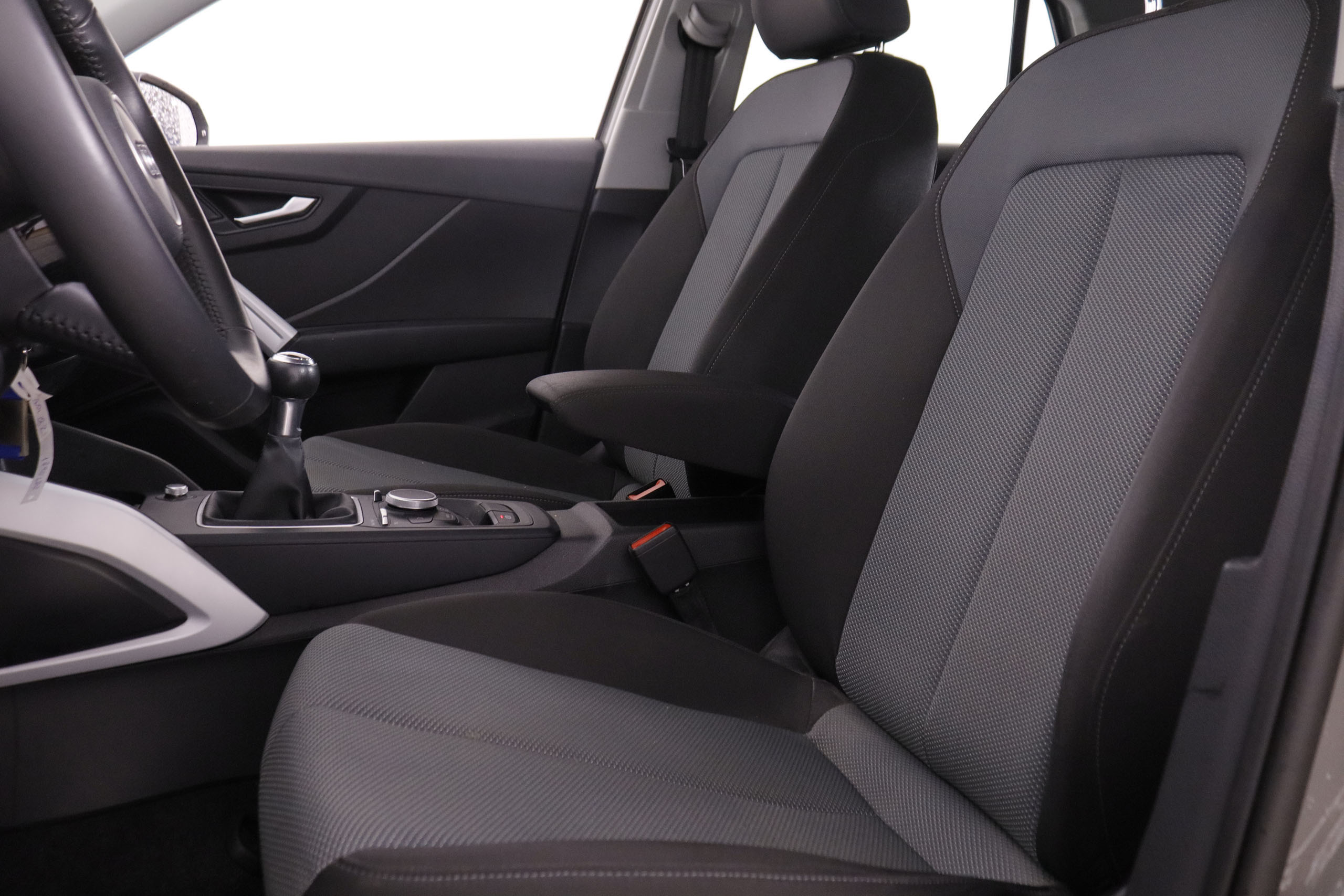 Audi Q2 30 TFSI DESIGN 116CV 5P # PARKTRONIC foto 23