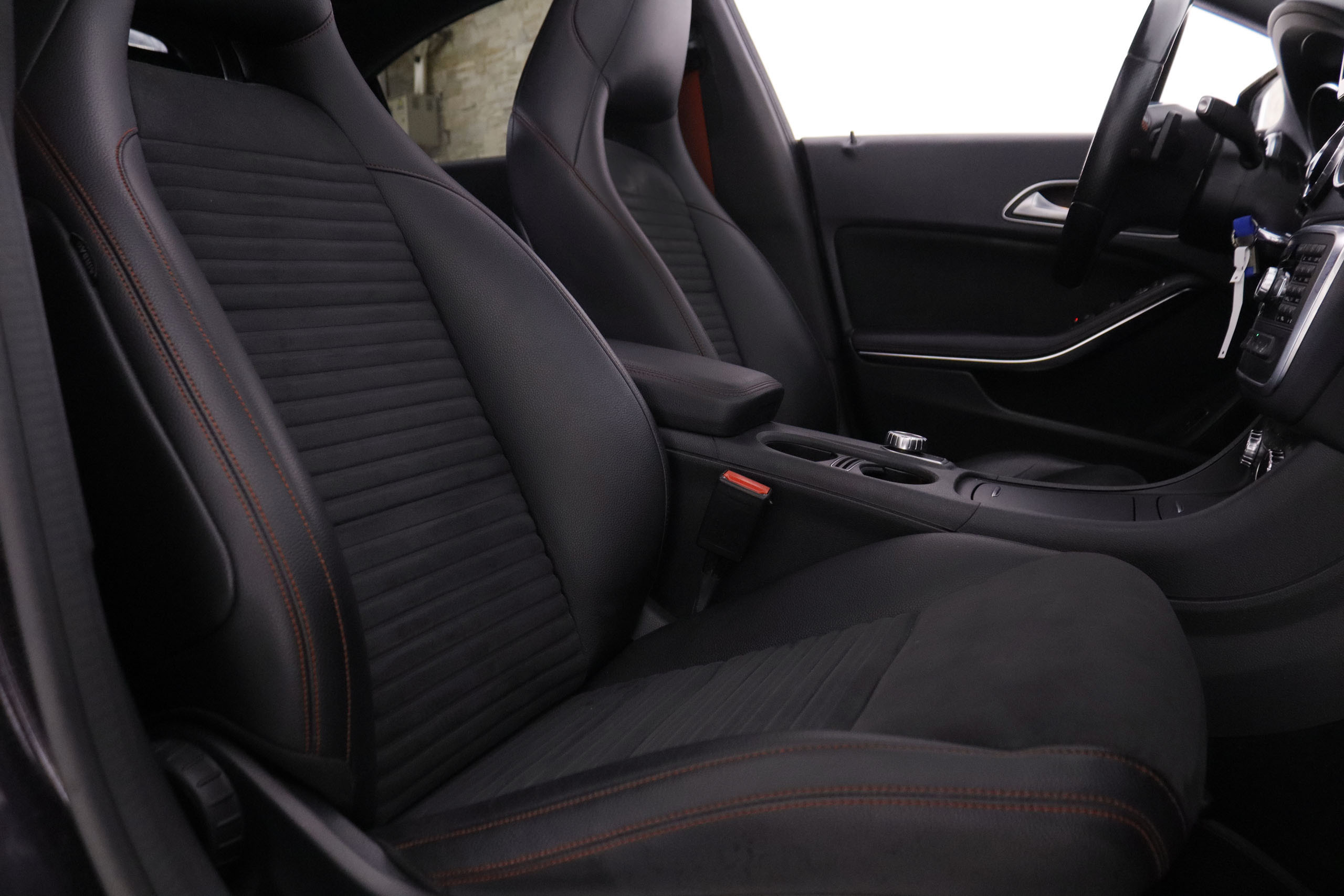 Mercedes-benz Cla 250 CLASE CLA 250 4MATIC AMG LINE AUTO 211CV 4P #TECHO ELE,NAVY,BIXENON foto 25