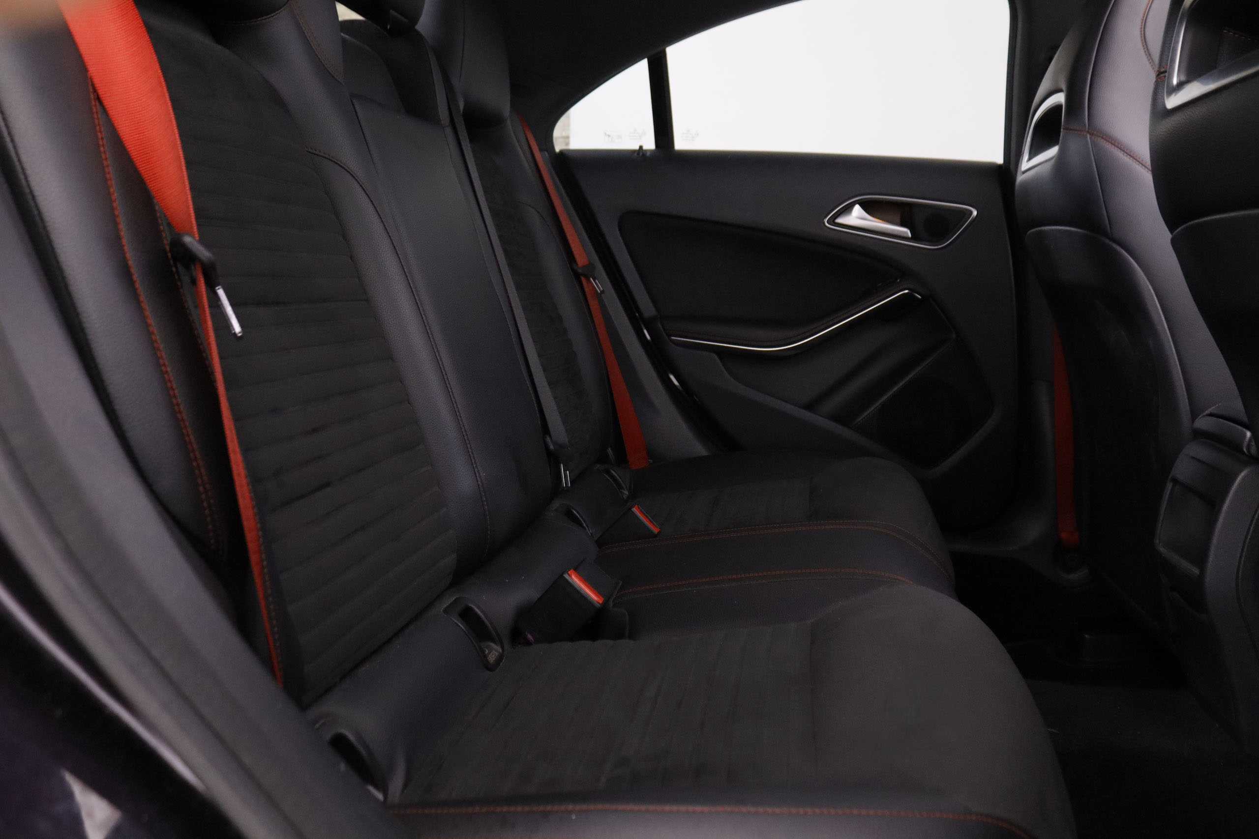 Mercedes-benz Cla 250 CLASE CLA 250 4MATIC AMG LINE AUTO 211CV 4P #TECHO ELE,NAVY,BIXENON foto 26