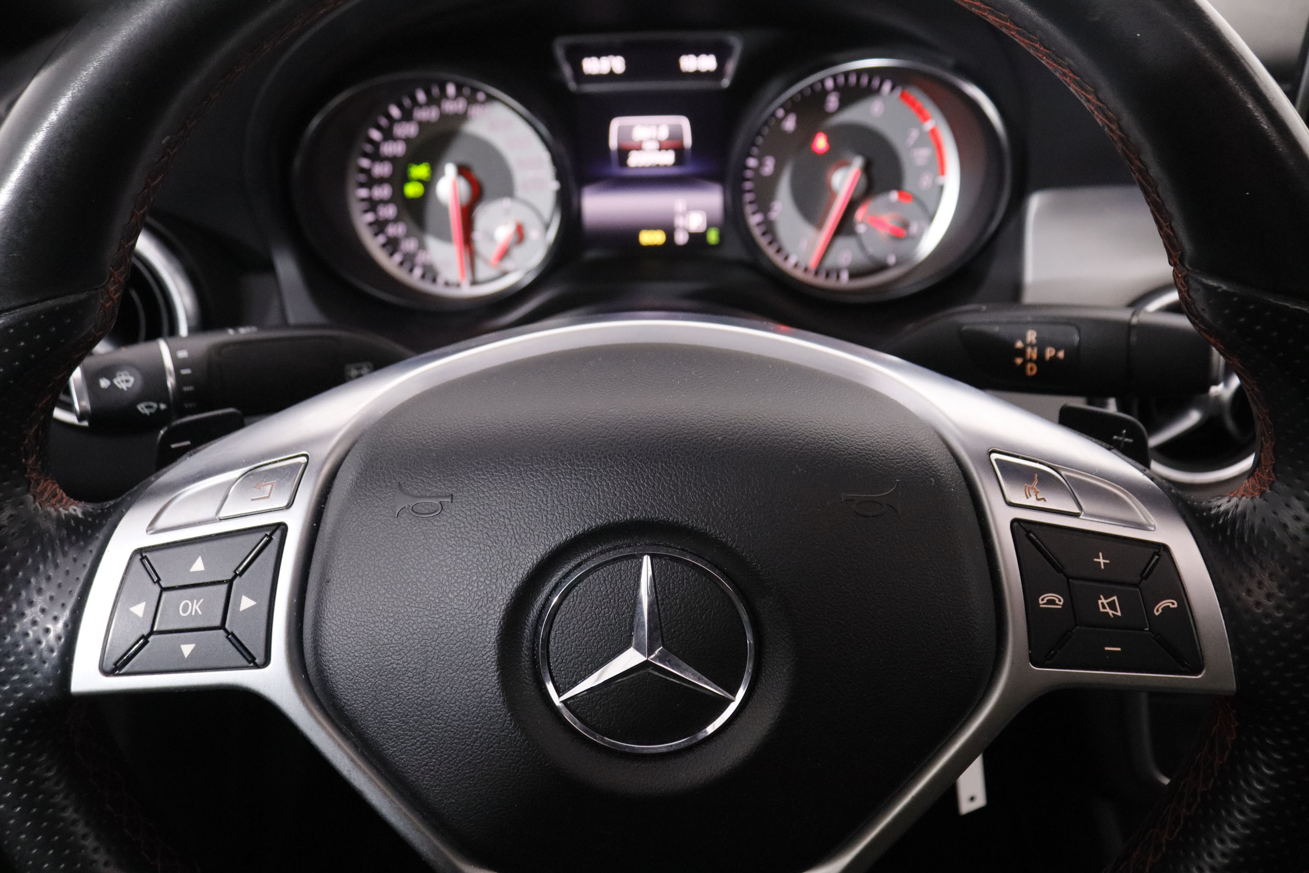 Mercedes-benz Cla 250 CLASE CLA 250 4MATIC AMG LINE AUTO 211CV 4P #TECHO ELE,NAVY,BIXENON foto 18