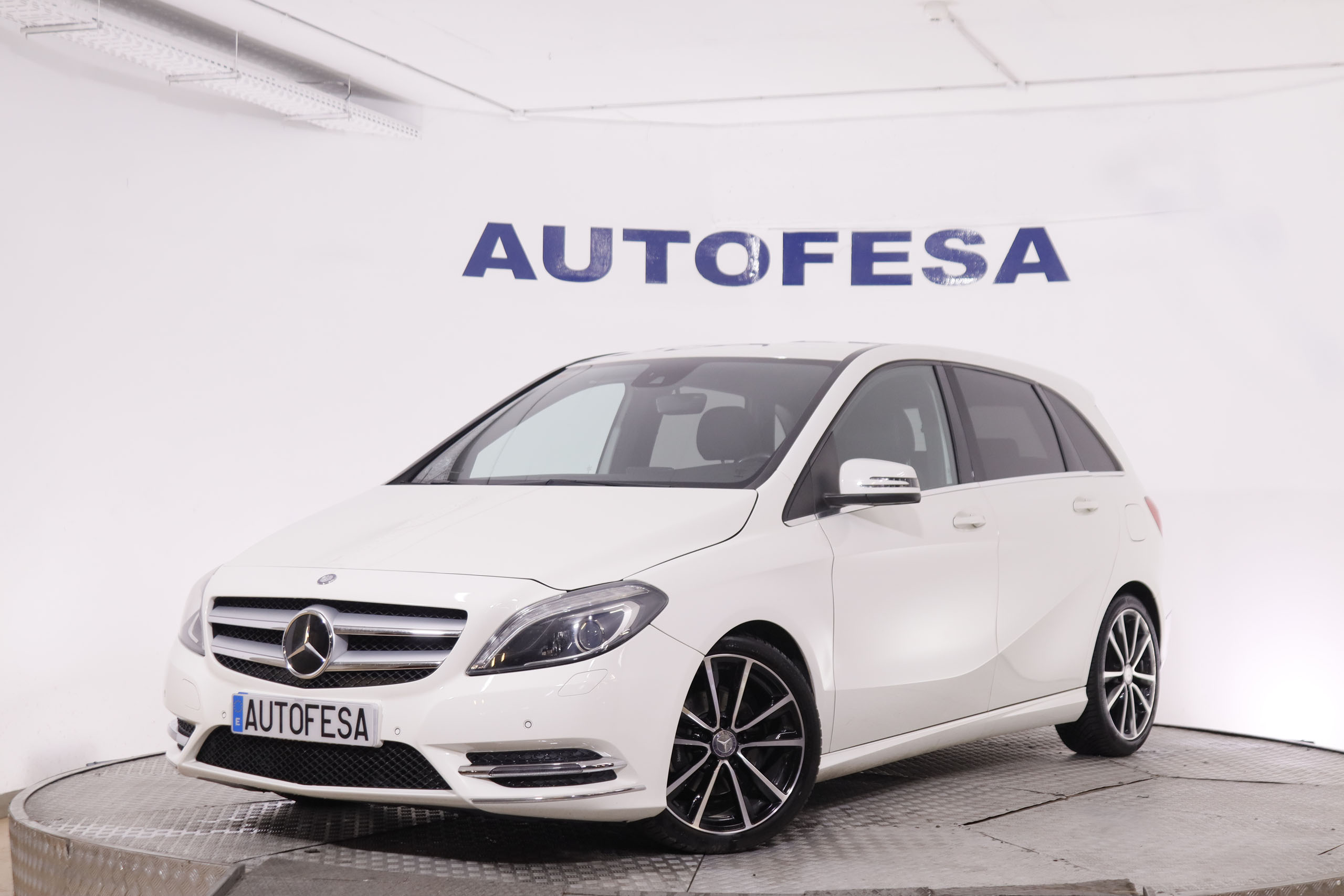 Mercedes-benz B 200 CLASE B 200 CDI SPORT AUTO 136CV 5P # NAVY,BIXENON,PARKTORNIC foto 1