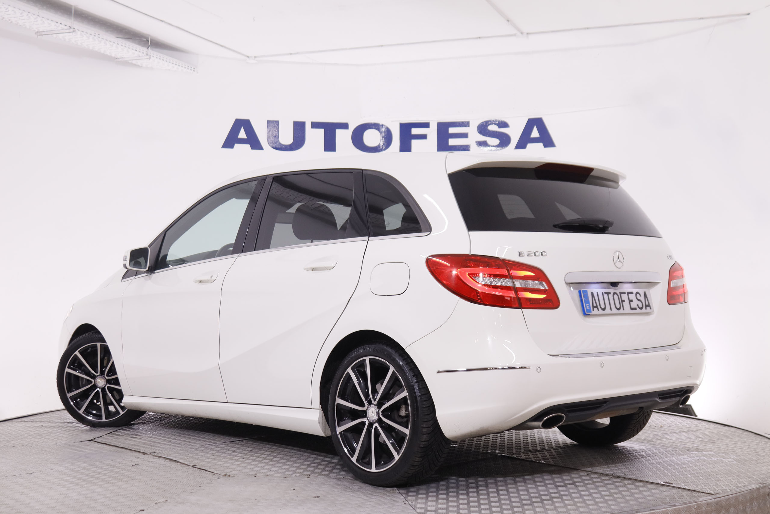 Mercedes-benz B 200 CLASE B 200 CDI SPORT AUTO 136CV 5P # NAVY,BIXENON,PARKTORNIC foto 9