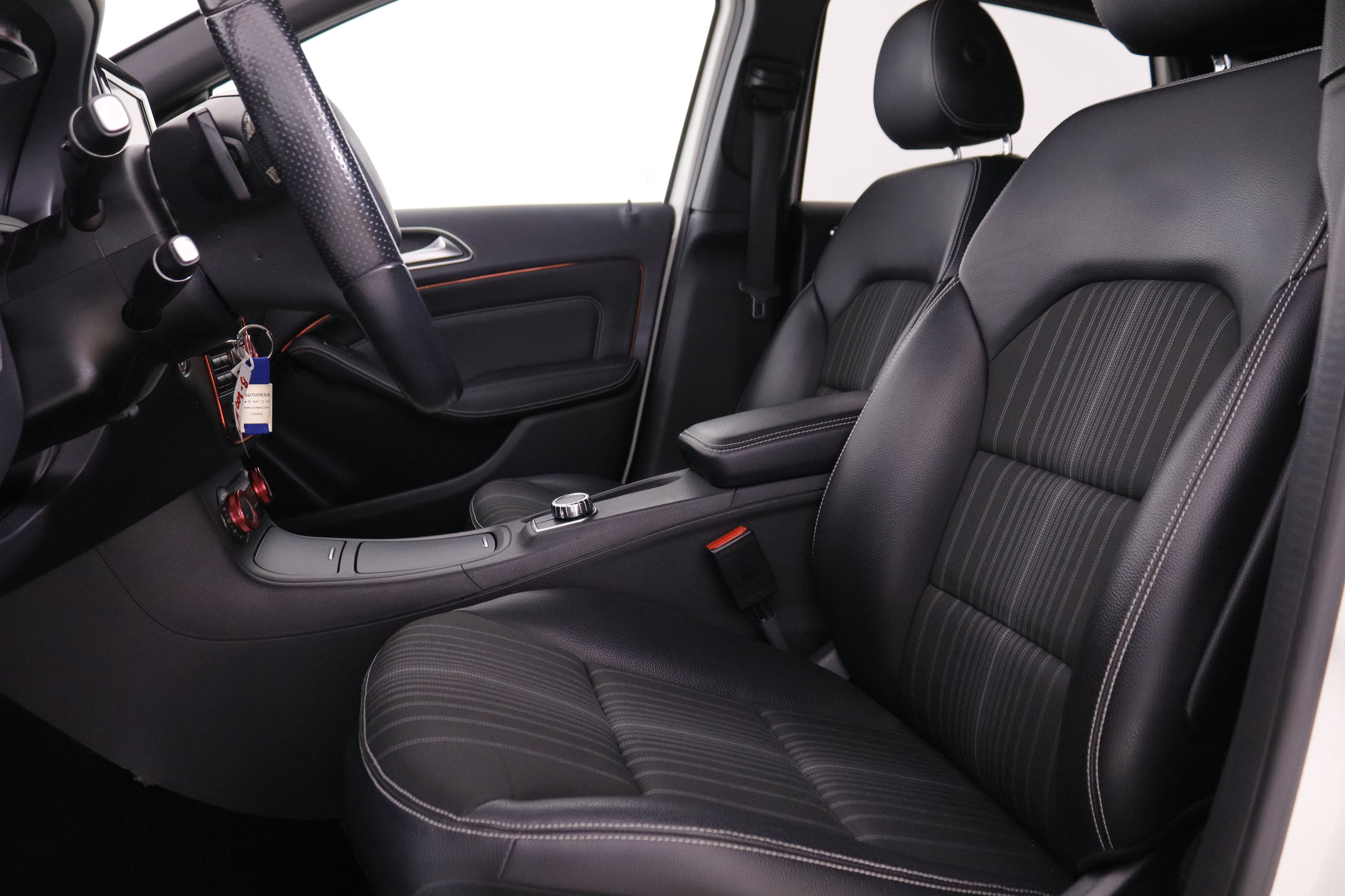 Mercedes-benz B 200 CLASE B 200 CDI SPORT AUTO 136CV 5P # NAVY,BIXENON,PARKTORNIC foto 25