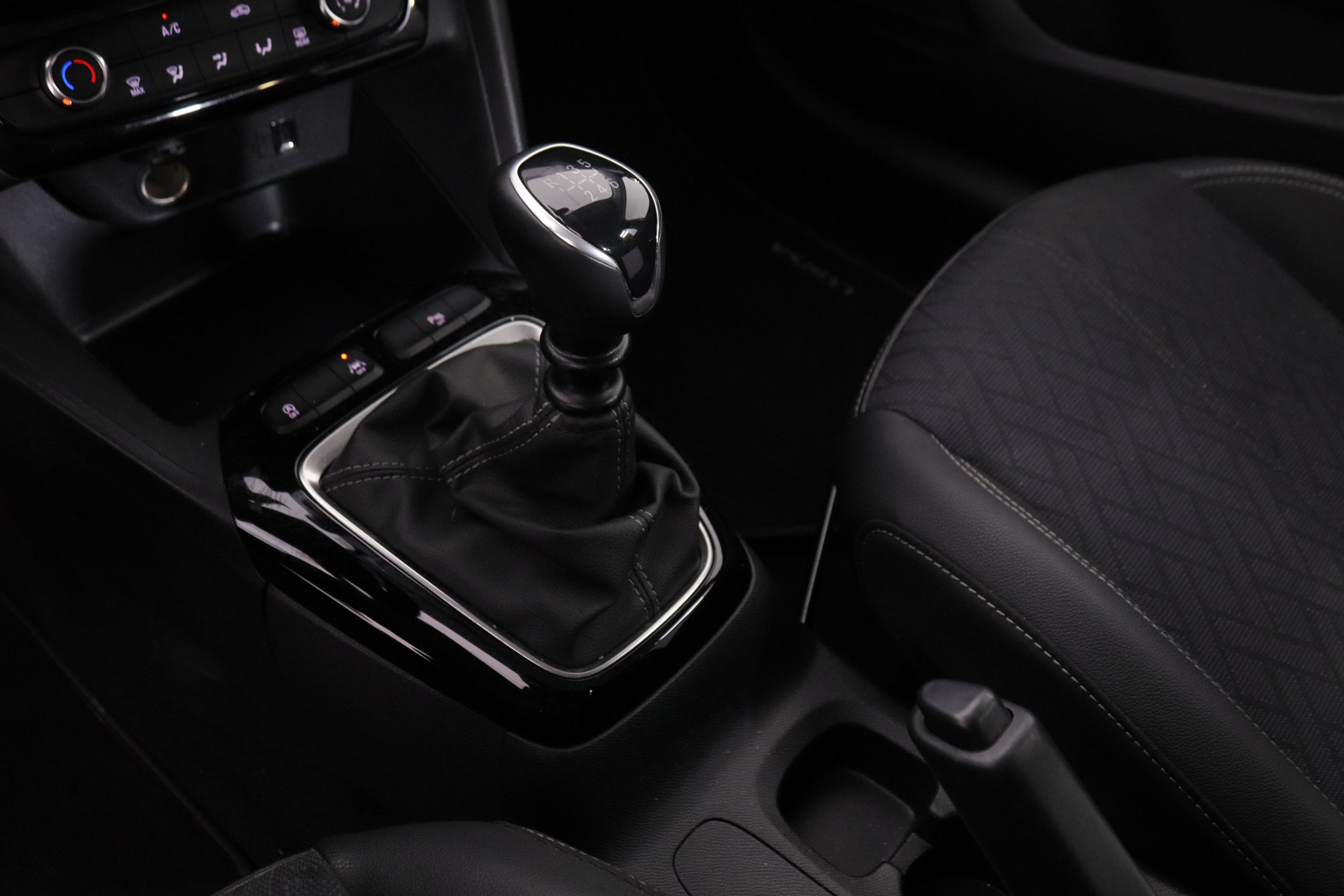 Opel Corsa 1.2T XHL ELEGANCE 100CV 5P # IVA DEDUCIBLE, PARKTRONIC foto 17