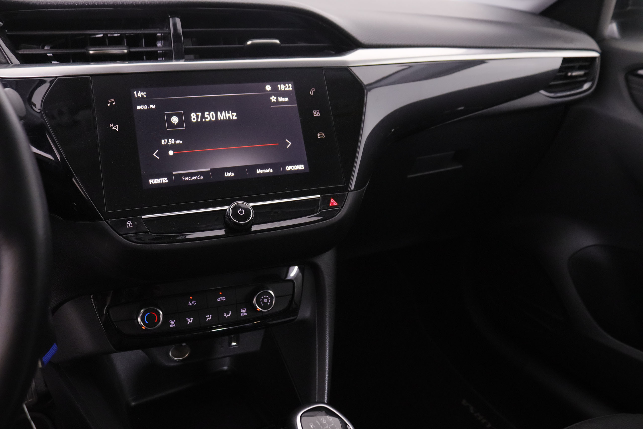 Opel Corsa 1.2T XHL ELEGANCE 100CV 5P # IVA DEDUCIBLE, PARKTRONIC foto 18