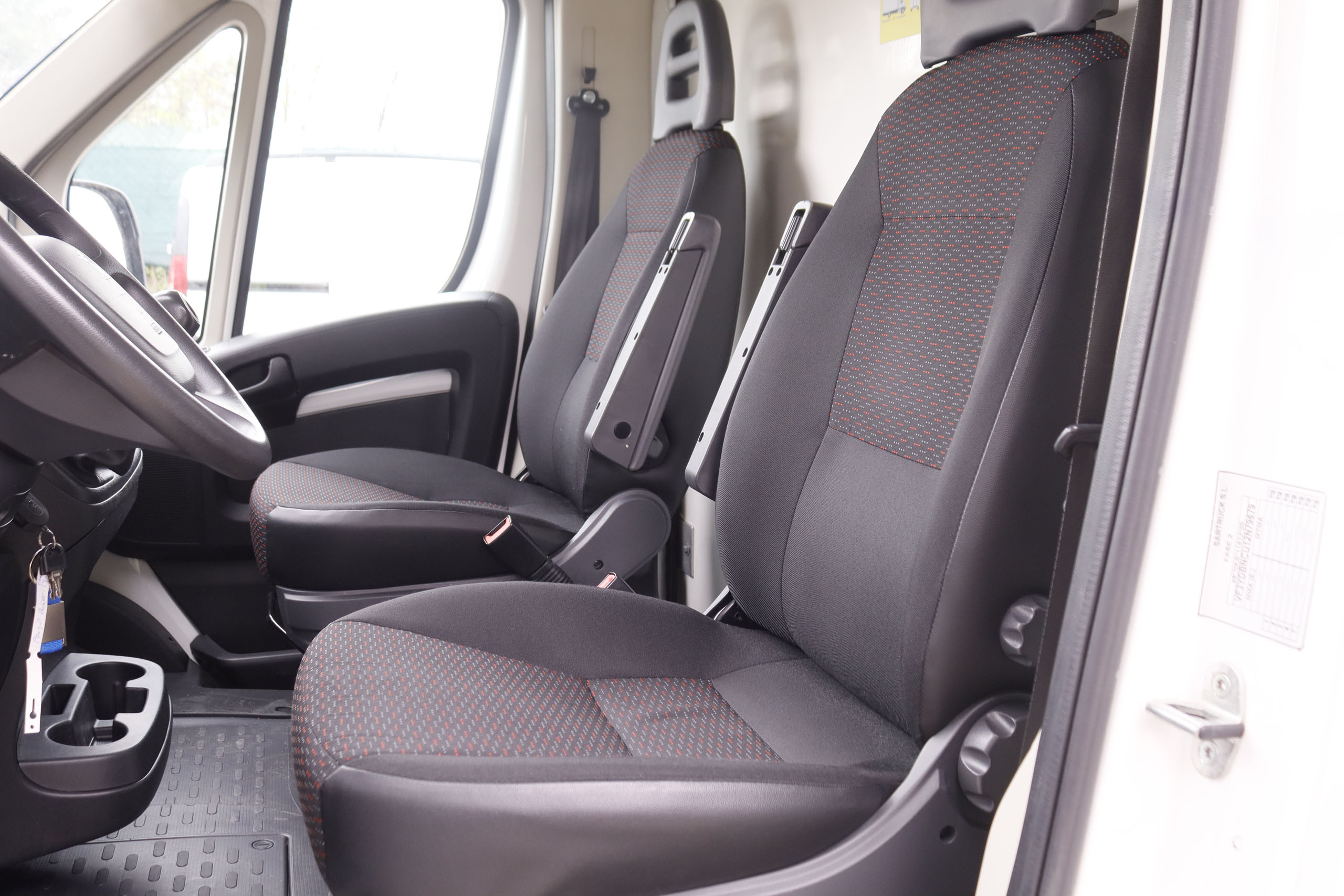 Peugeot Boxer CAMION 140CV 2P # IVA DEDUCIBLE,NAVY foto 24