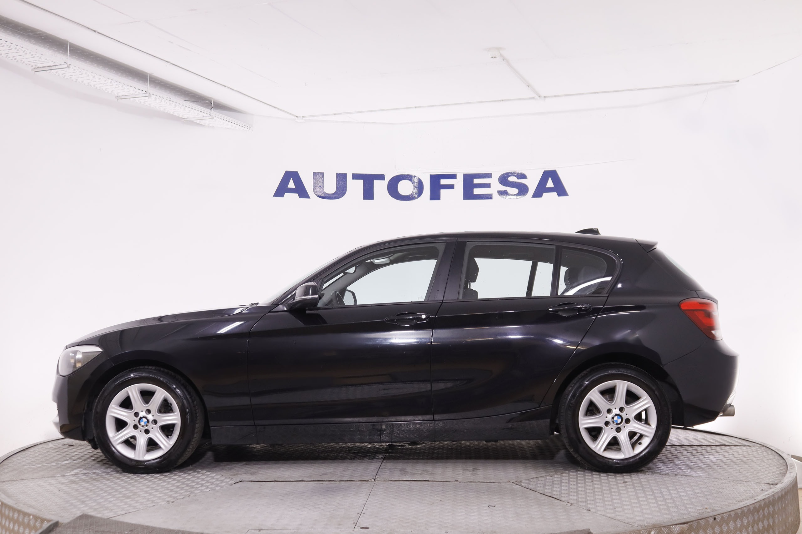 BMW 114 SERIE 1 114D 102CV 5P foto 5