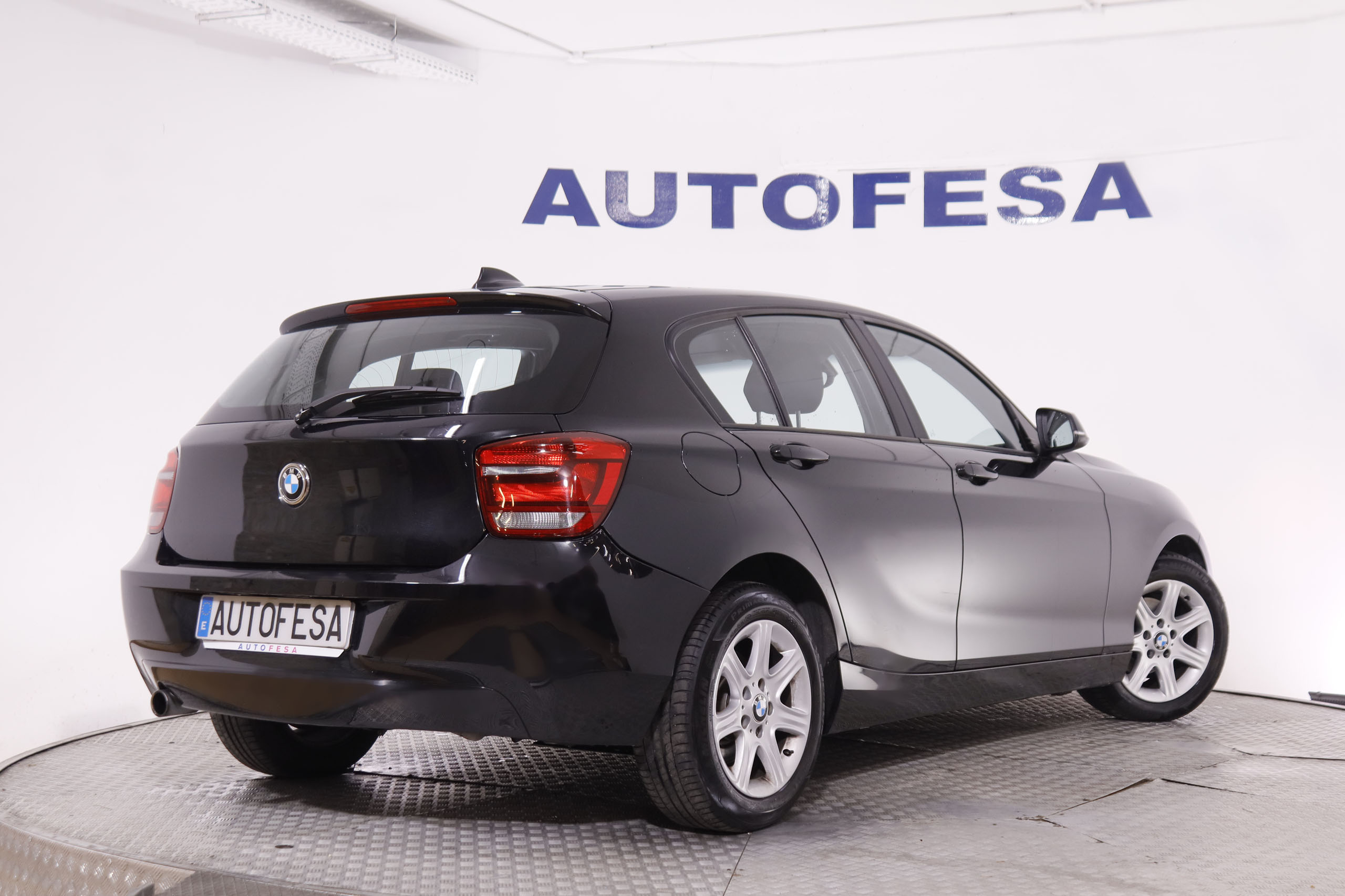 BMW 114 SERIE 1 114D 102CV 5P foto 6