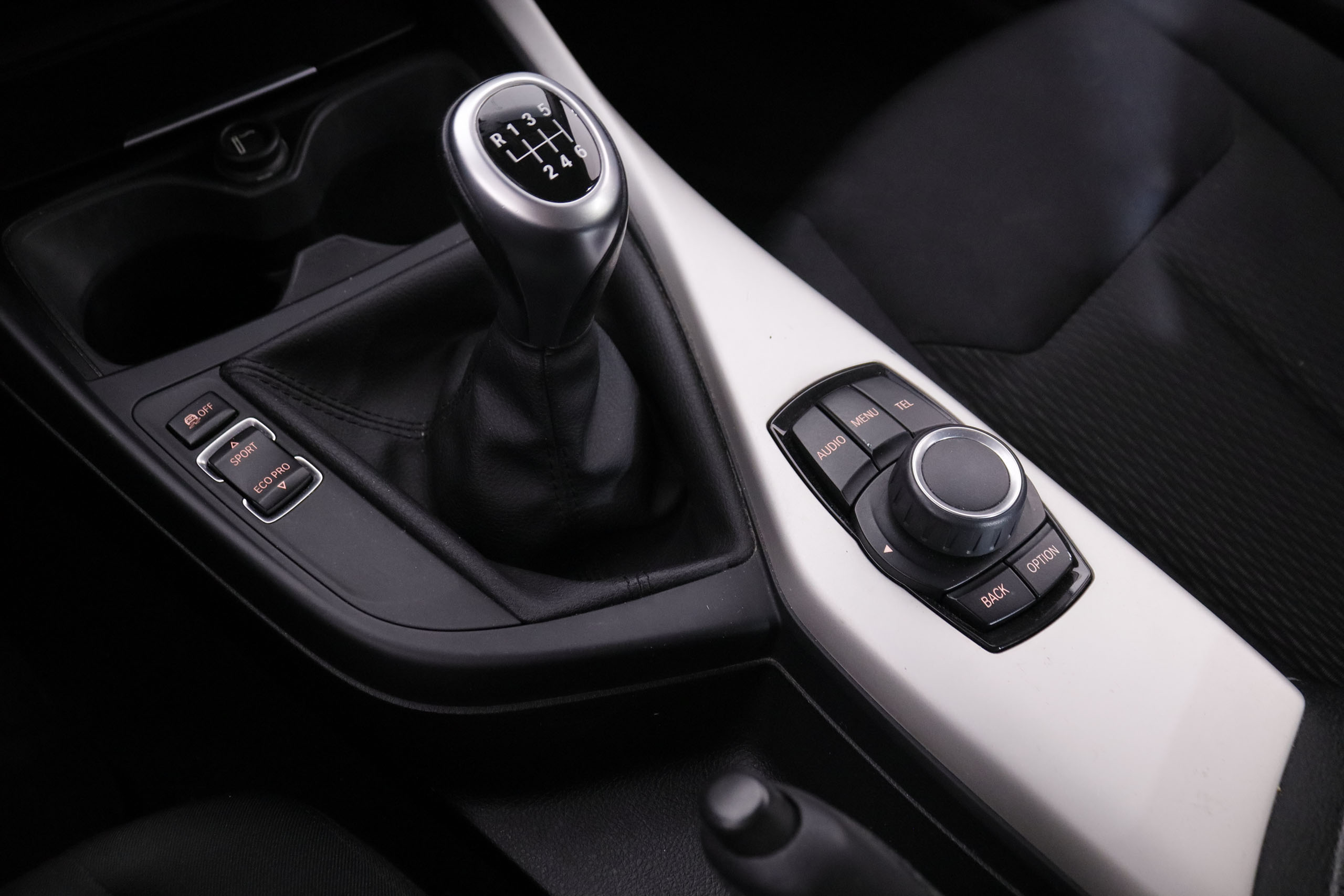 BMW 114 SERIE 1 114D 102CV 5P foto 18