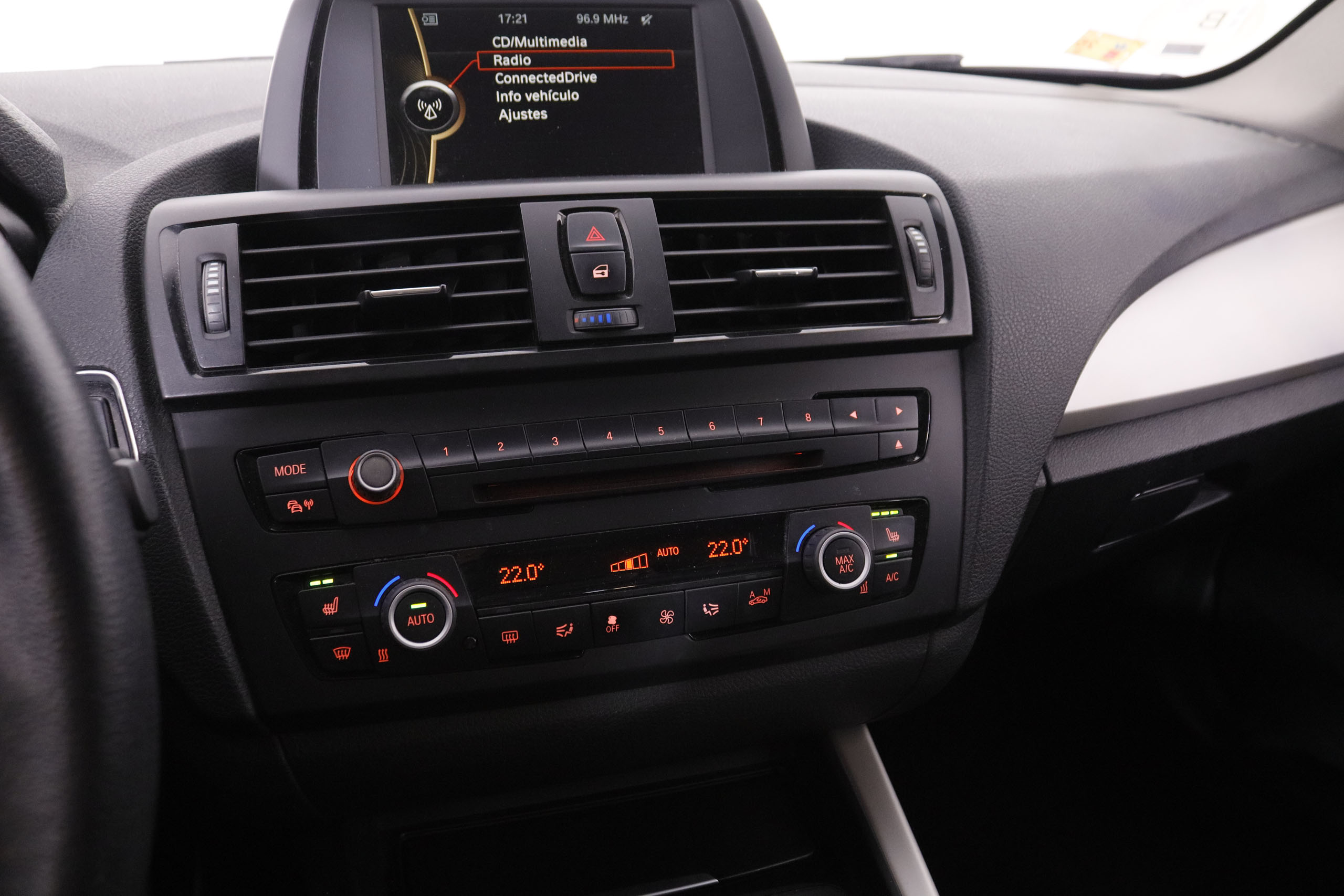 BMW 114 SERIE 1 114D 102CV 5P foto 17