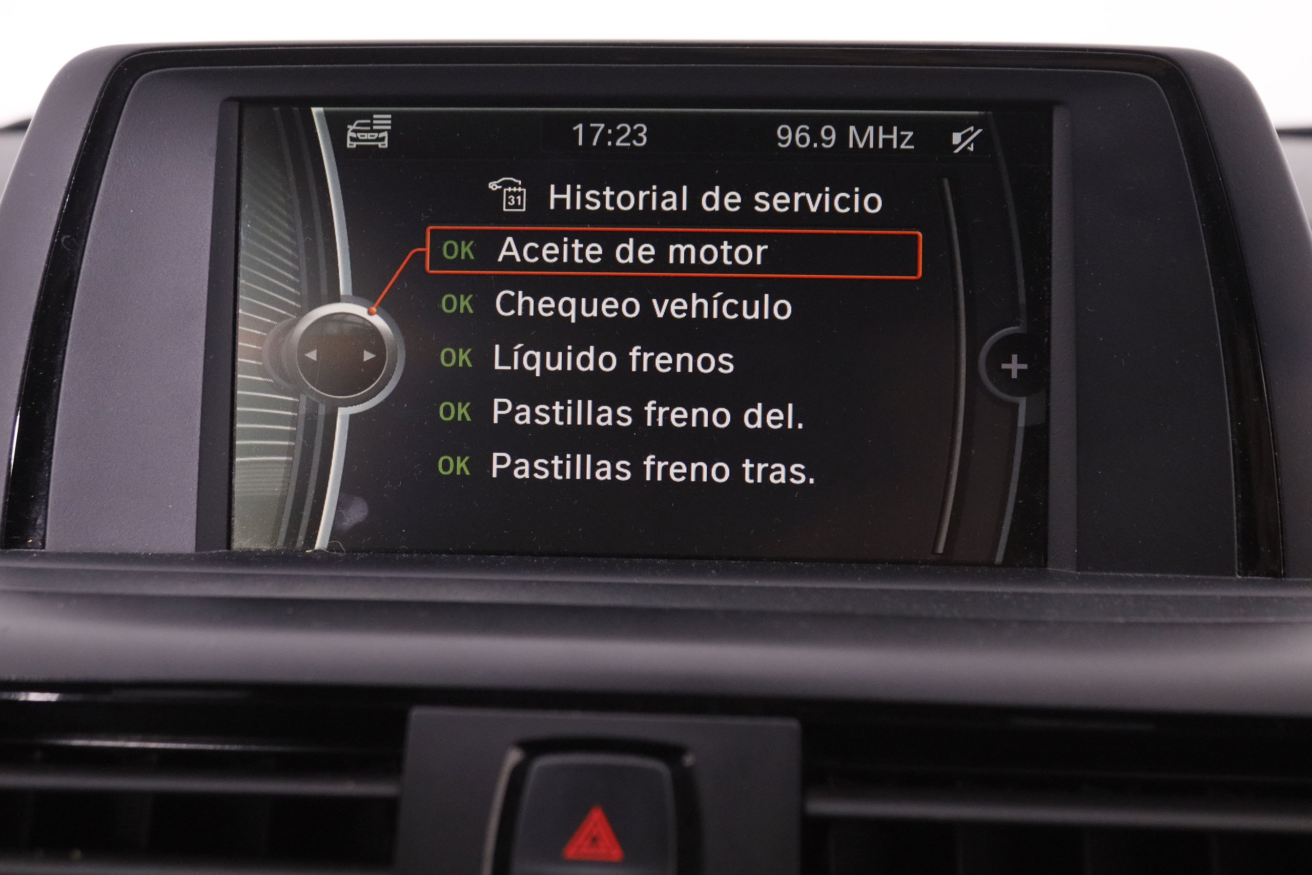 BMW 114 SERIE 1 114D 102CV 5P foto 23