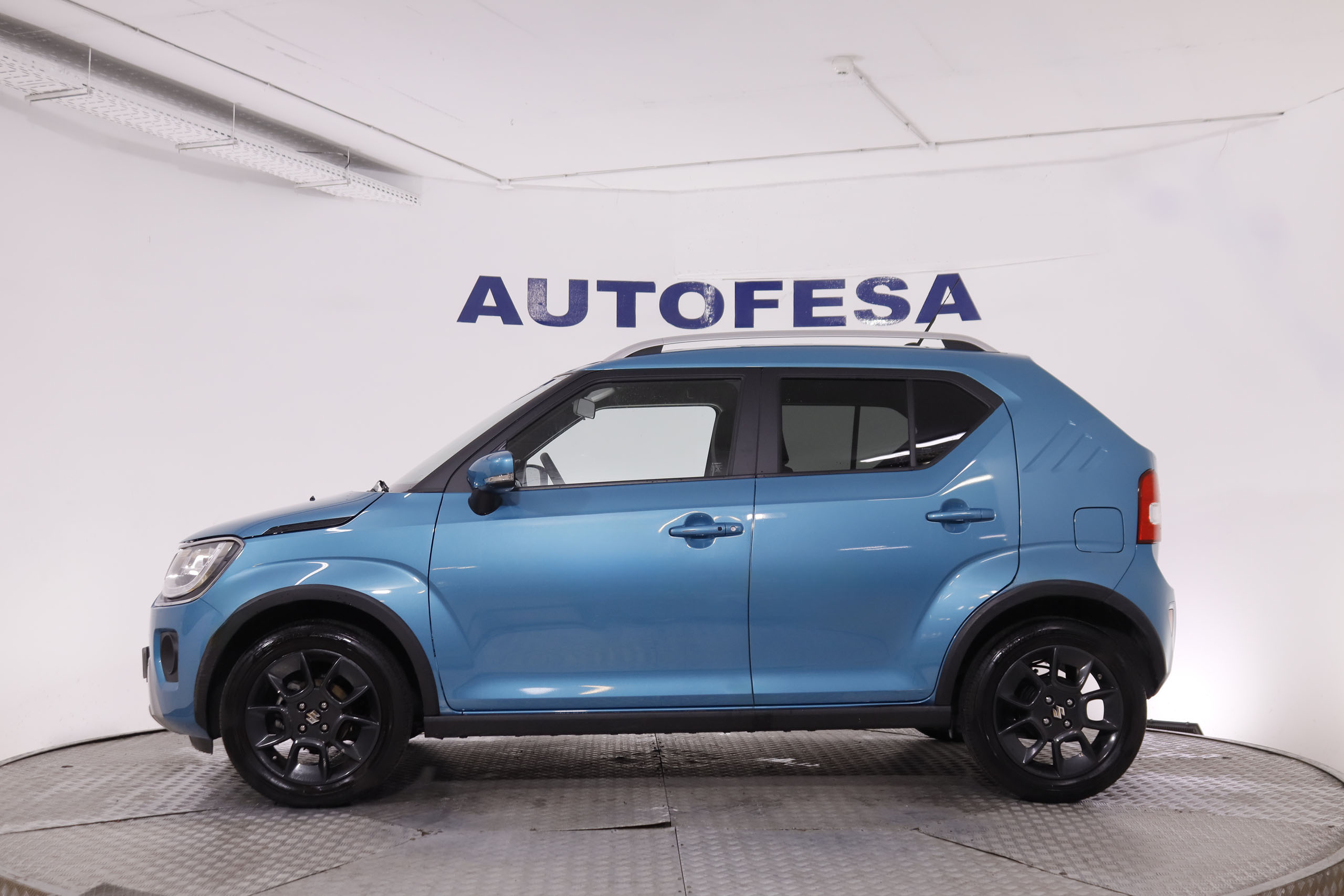 Suzuki Ignis 1.2 GLX 4WD MILD HYBRID 83CV 5P # IVA DEDUCIBLE,CAMARA TRASERA,FAROS LED foto 9