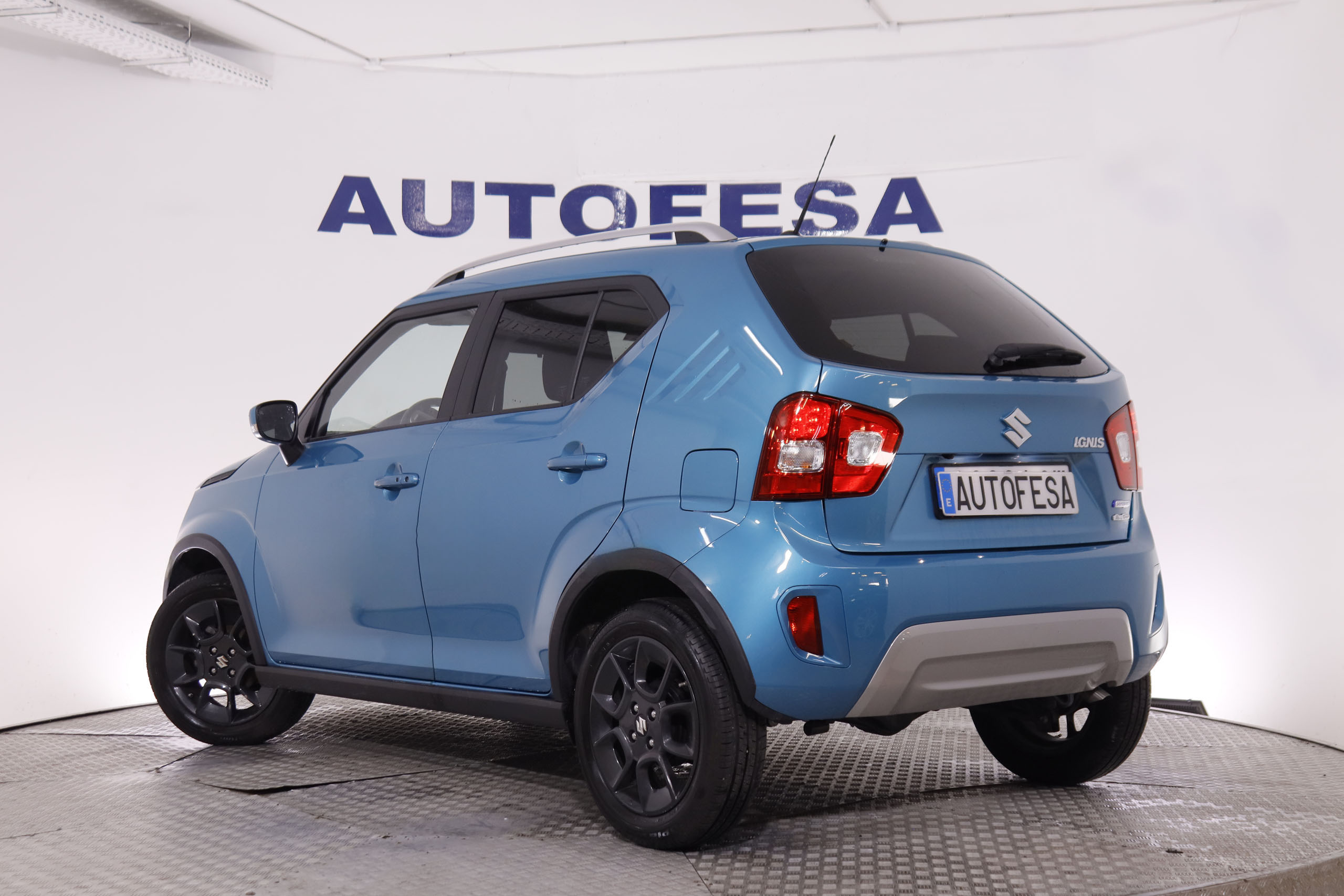 Suzuki Ignis 1.2 GLX 4WD MILD HYBRID 83CV 5P # IVA DEDUCIBLE,CAMARA TRASERA,FAROS LED foto 5
