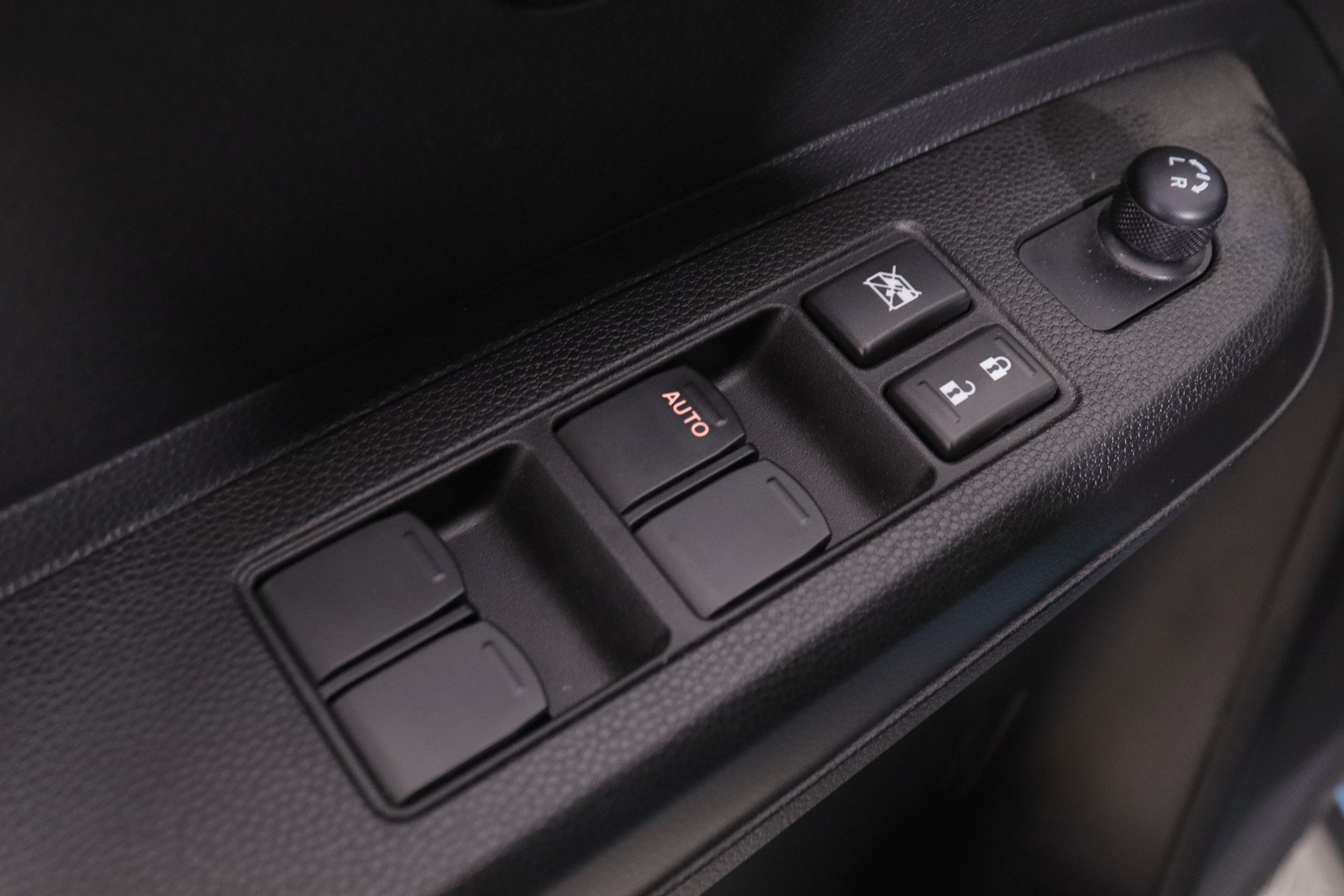 Suzuki Ignis 1.2 GLX 4WD MILD HYBRID 83CV 5P # IVA DEDUCIBLE,CAMARA TRASERA,FAROS LED foto 25