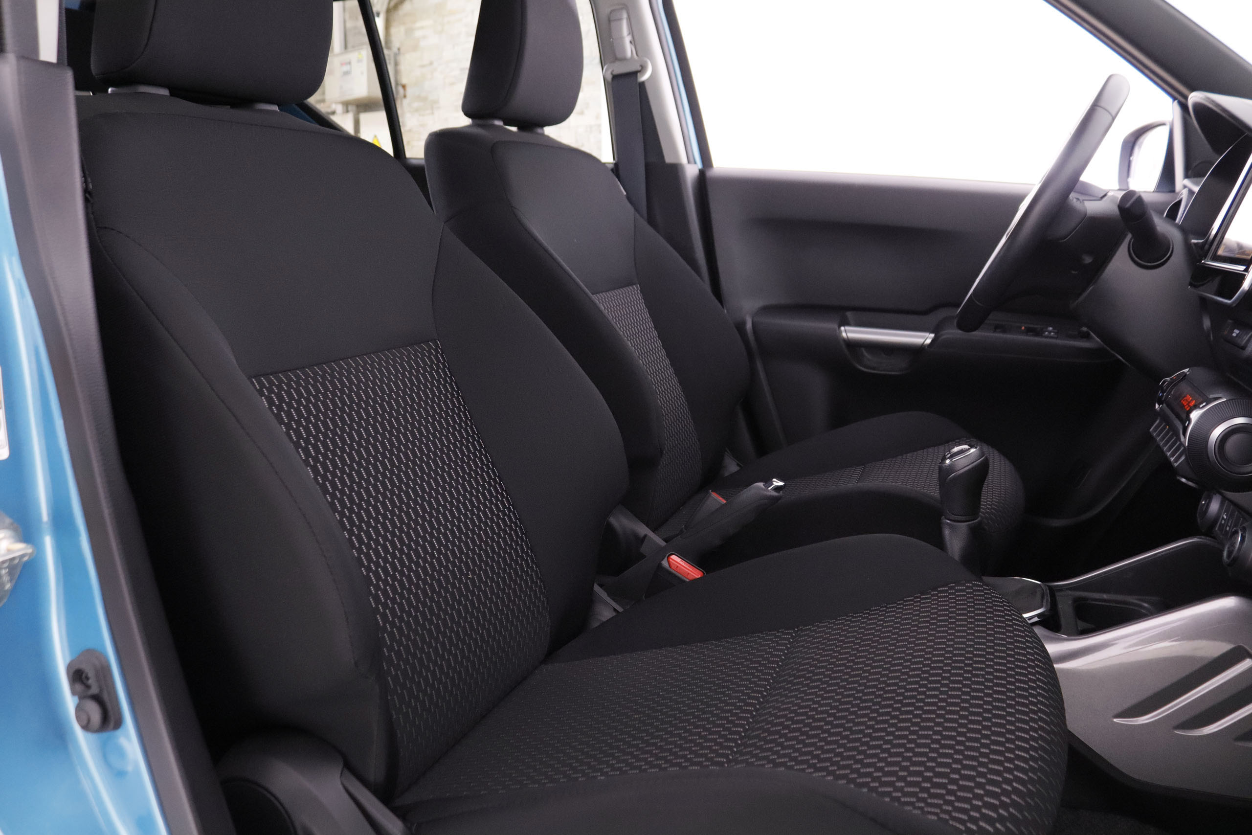 Suzuki Ignis 1.2 GLX 4WD MILD HYBRID 83CV 5P # IVA DEDUCIBLE,CAMARA TRASERA,FAROS LED foto 28