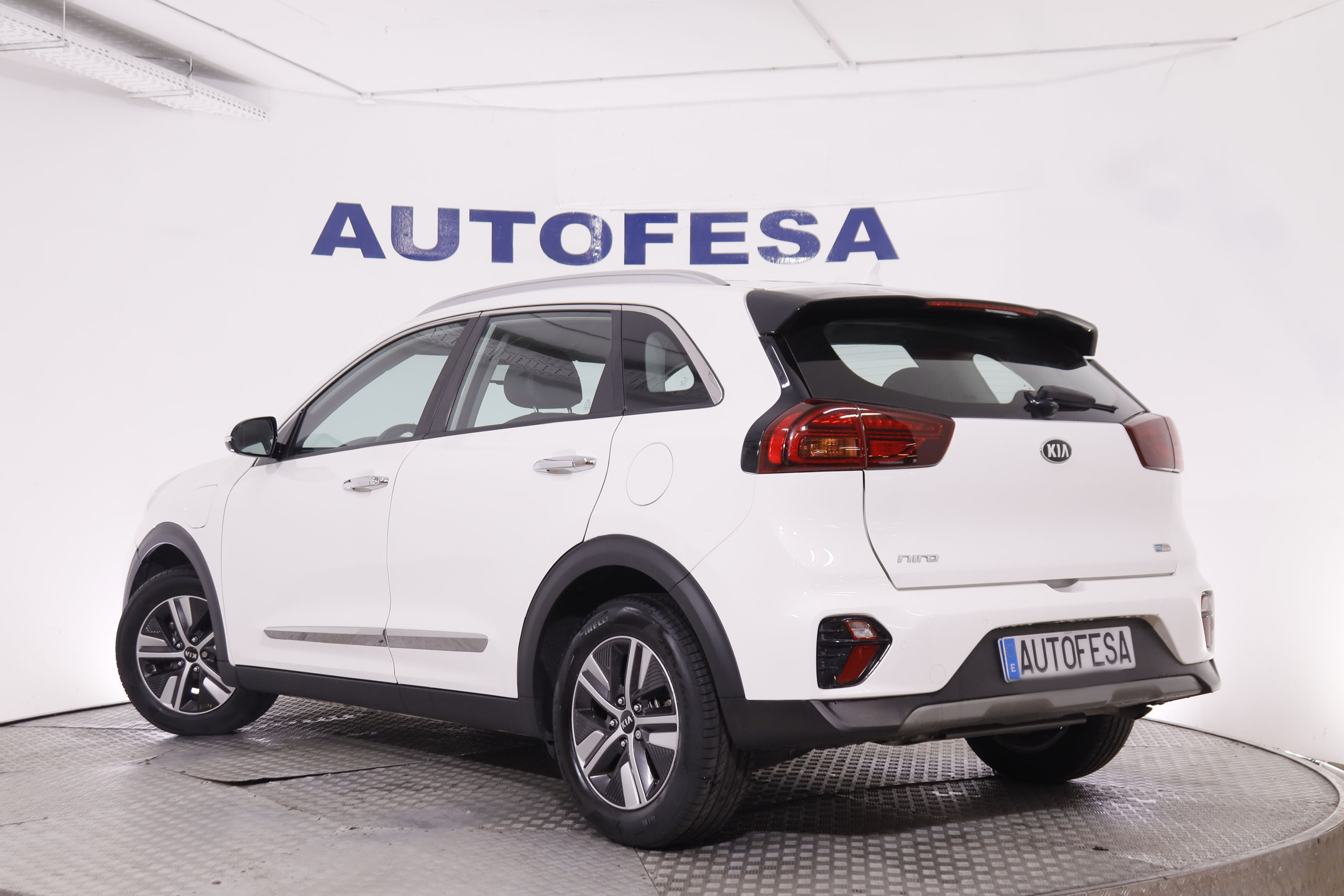 Kia Niro 1.6 GDI PHEV DRIVE AUTO 141CV 5P # GARANTIA FABRICA 05/2027,IVA DEDUCIBLE,NAVY,CAMARA TRASERA,PARKTRONIC foto 9